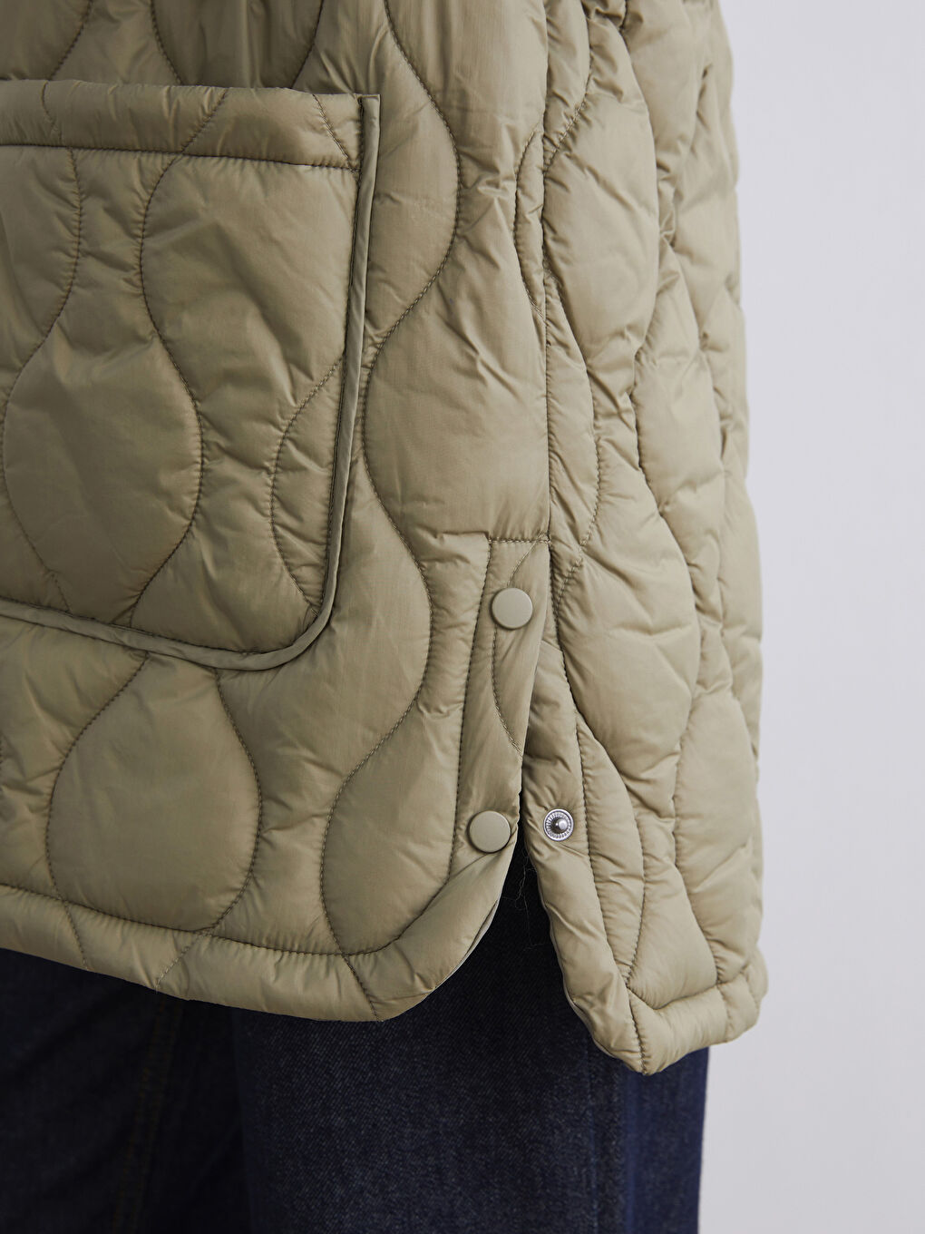 Haki Kapüşonlu Kapitone Kadın Şişme Mont-2