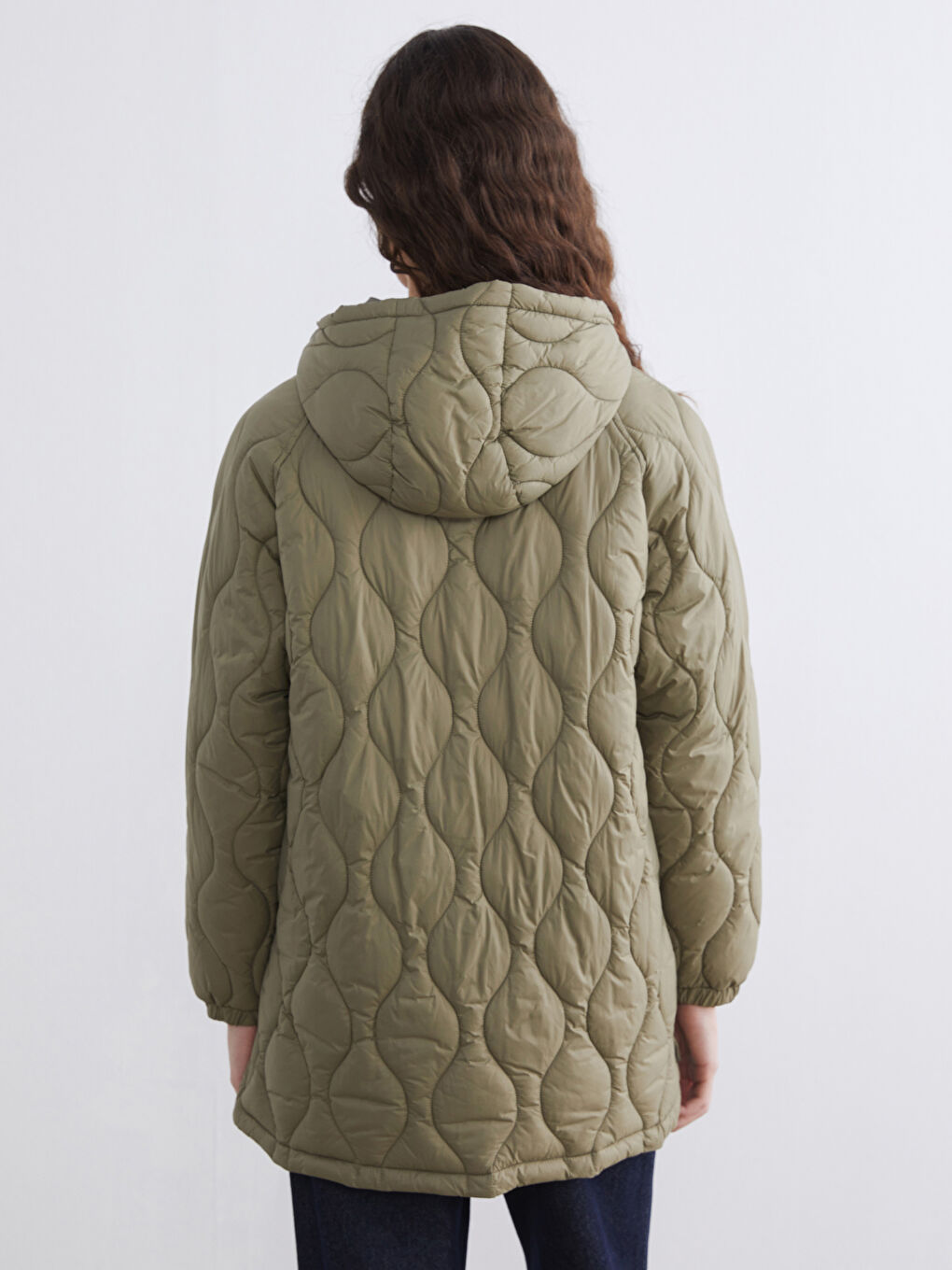 Haki Kapüşonlu Kapitone Kadın Şişme Mont-4