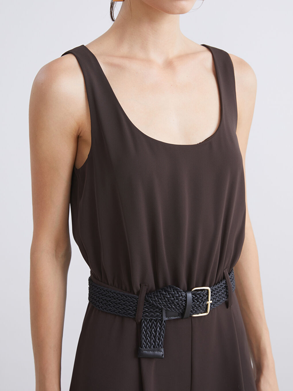 Kahverengi U Yaka Kemerli Kadın Tulum-2