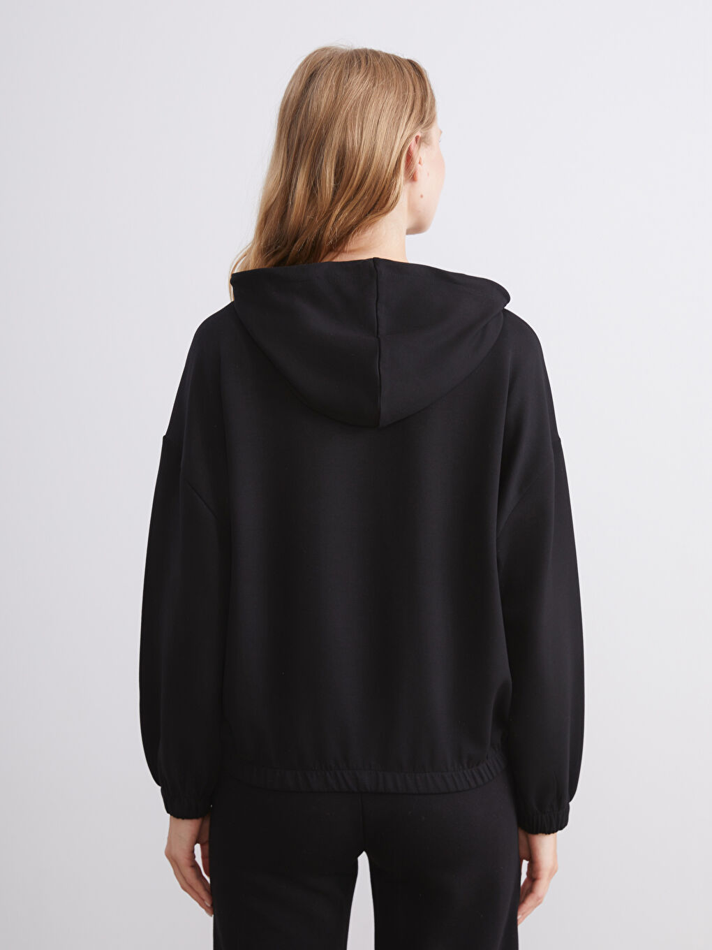 Siyah Kapüşonlu Oversize Kadın Fermuarlı Sweatshirt-3