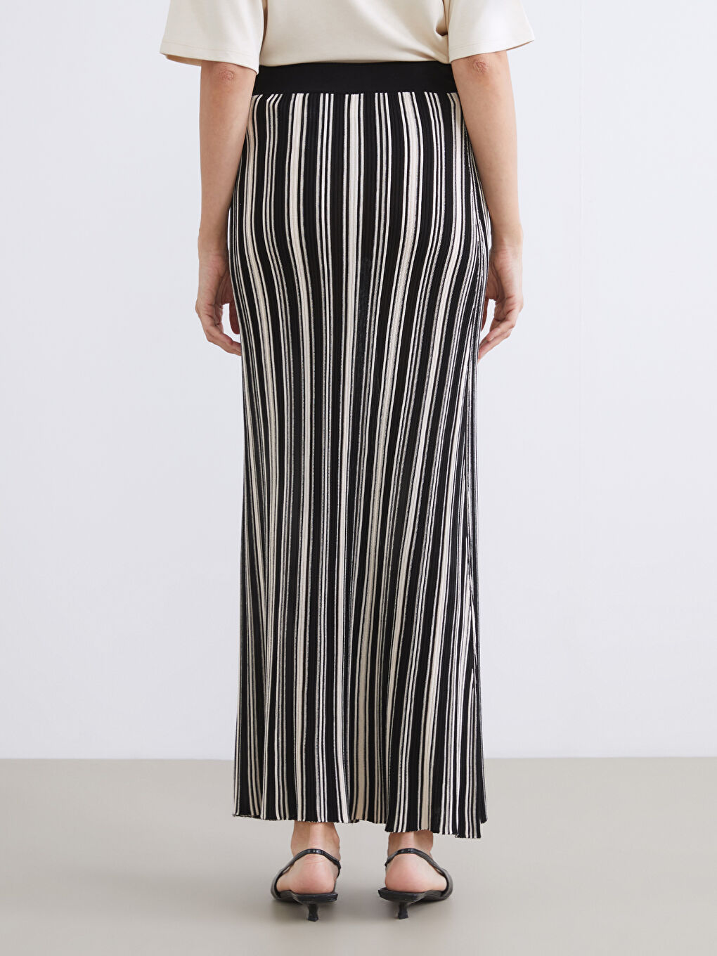 Ekru Beli Lastikli Çizgili Etek-4