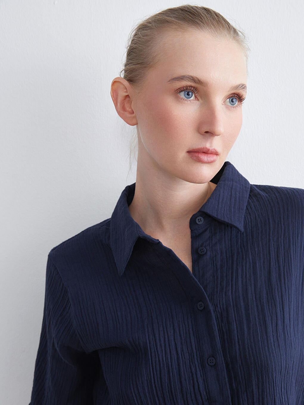 Lacivert Dokulu Müslin Kadın Gömlek-6