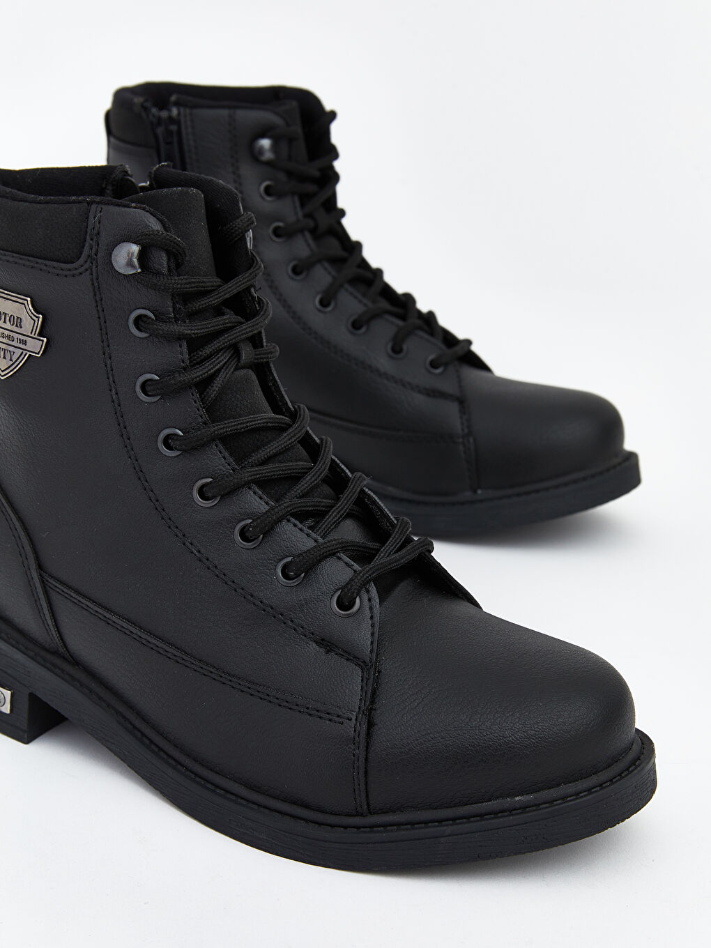 Siyah Bağcıklı Deri Görünümlü Erkek Bot-2