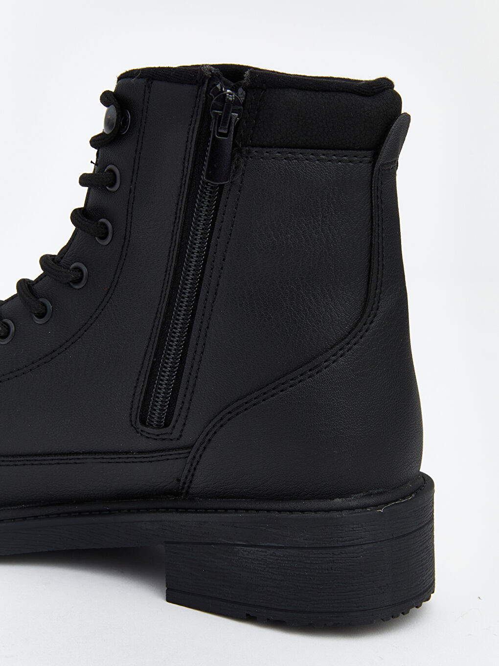 Siyah Bağcıklı Deri Görünümlü Erkek Bot-4