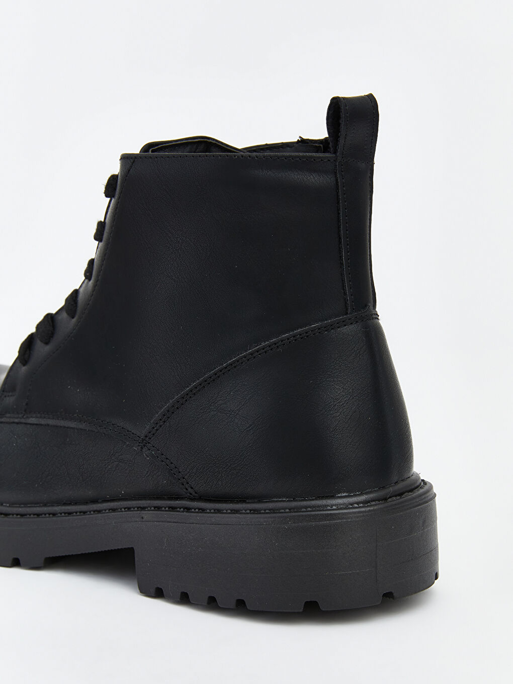 Siyah Bağcık ve Fermuarlı Deri Görünümlü Erkek Bot-5