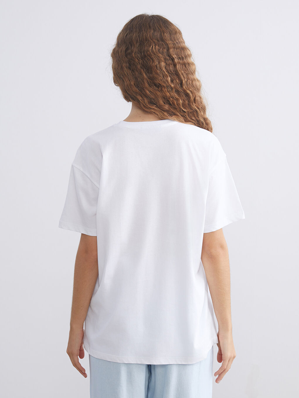 Beyaz İstanbul Baskılı Kadın Tişört-3