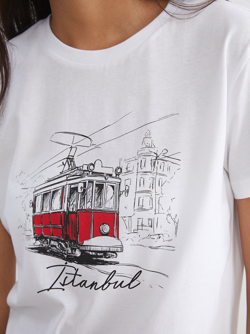 Beyaz Bisiklet Yaka İstanbul Baskılı Kadın Tişört-2
