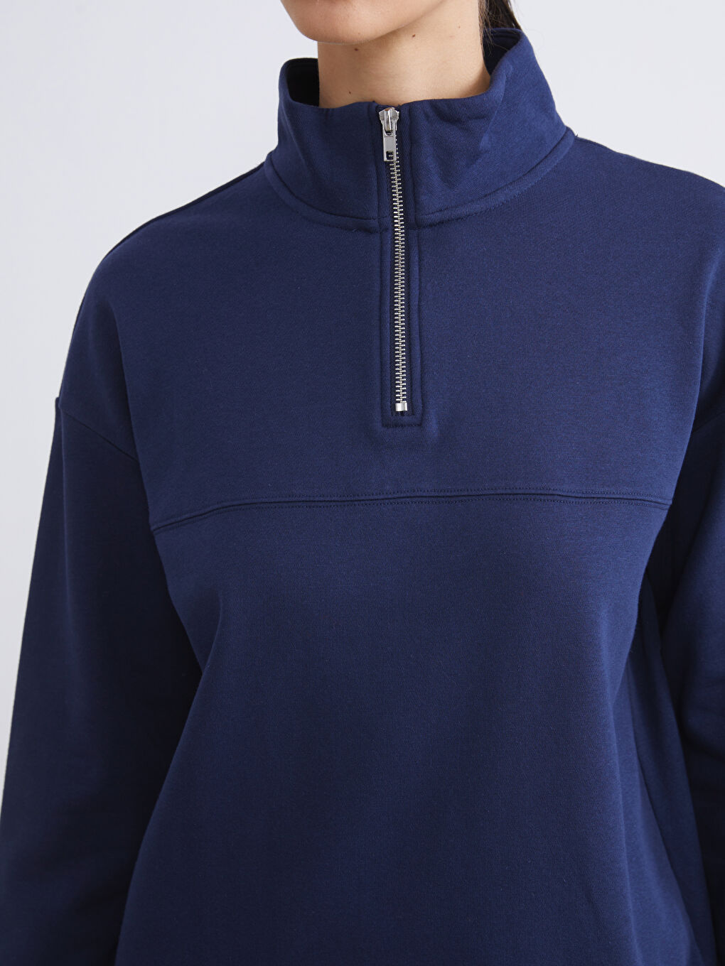 بلوزة طويلة غليظة نسائية أوفرسايز بياقة عالية-2