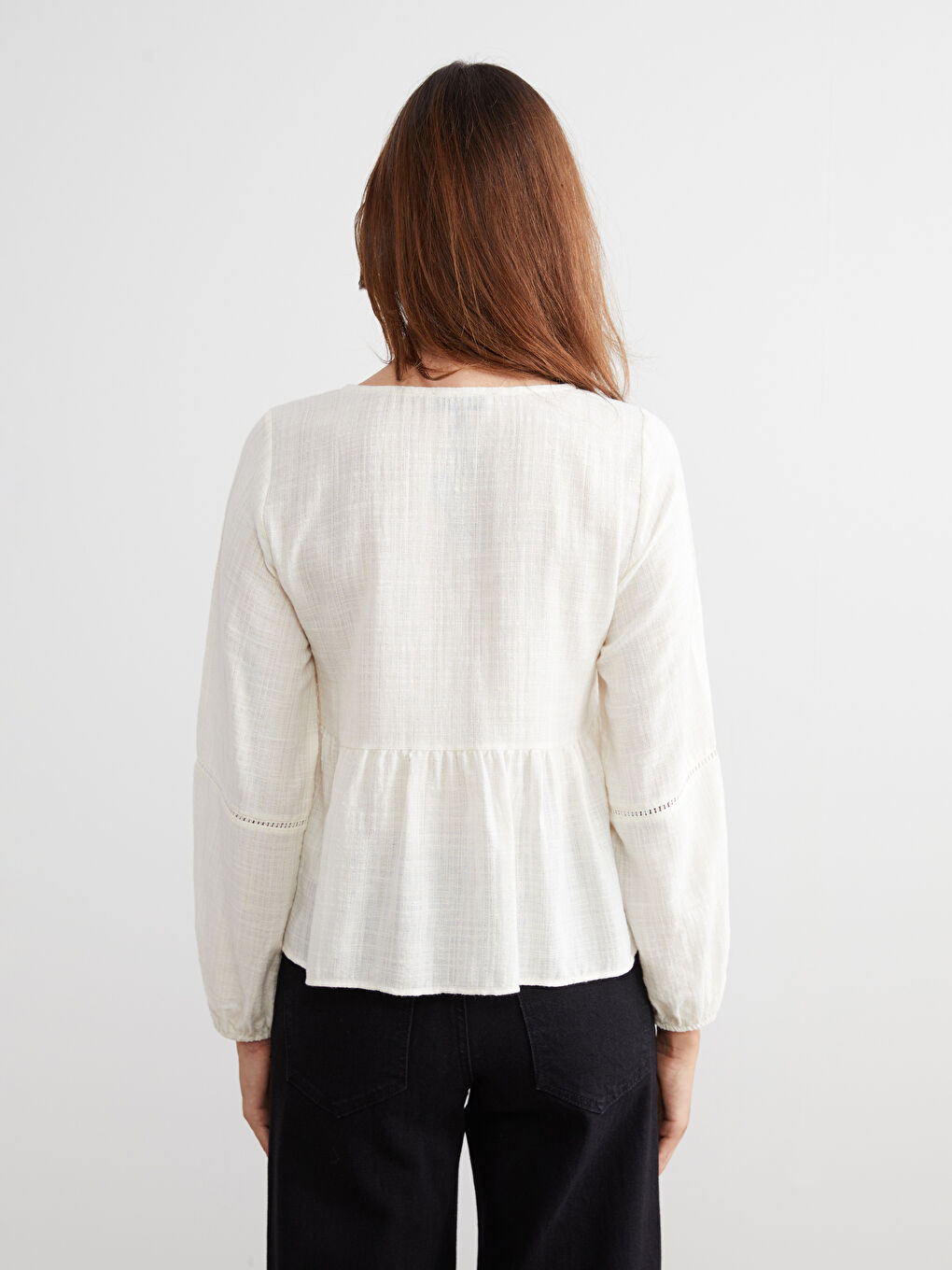 Ekru V Yaka Ajurlu Bluz-3