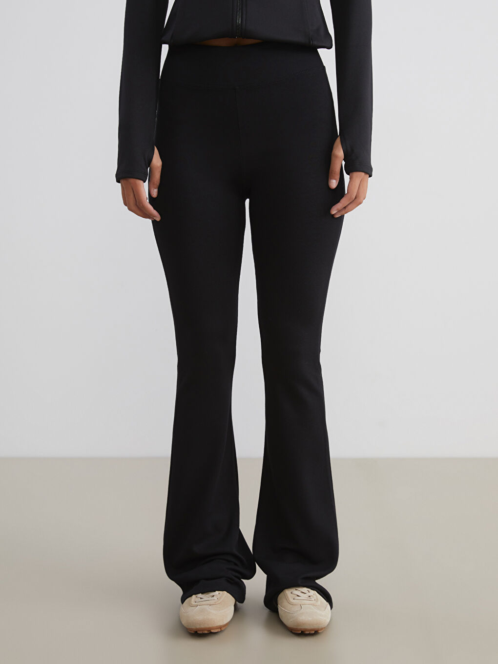 Siyah İspanyol Paça Toparlayıcı Kadın Tayt Pantolon-1