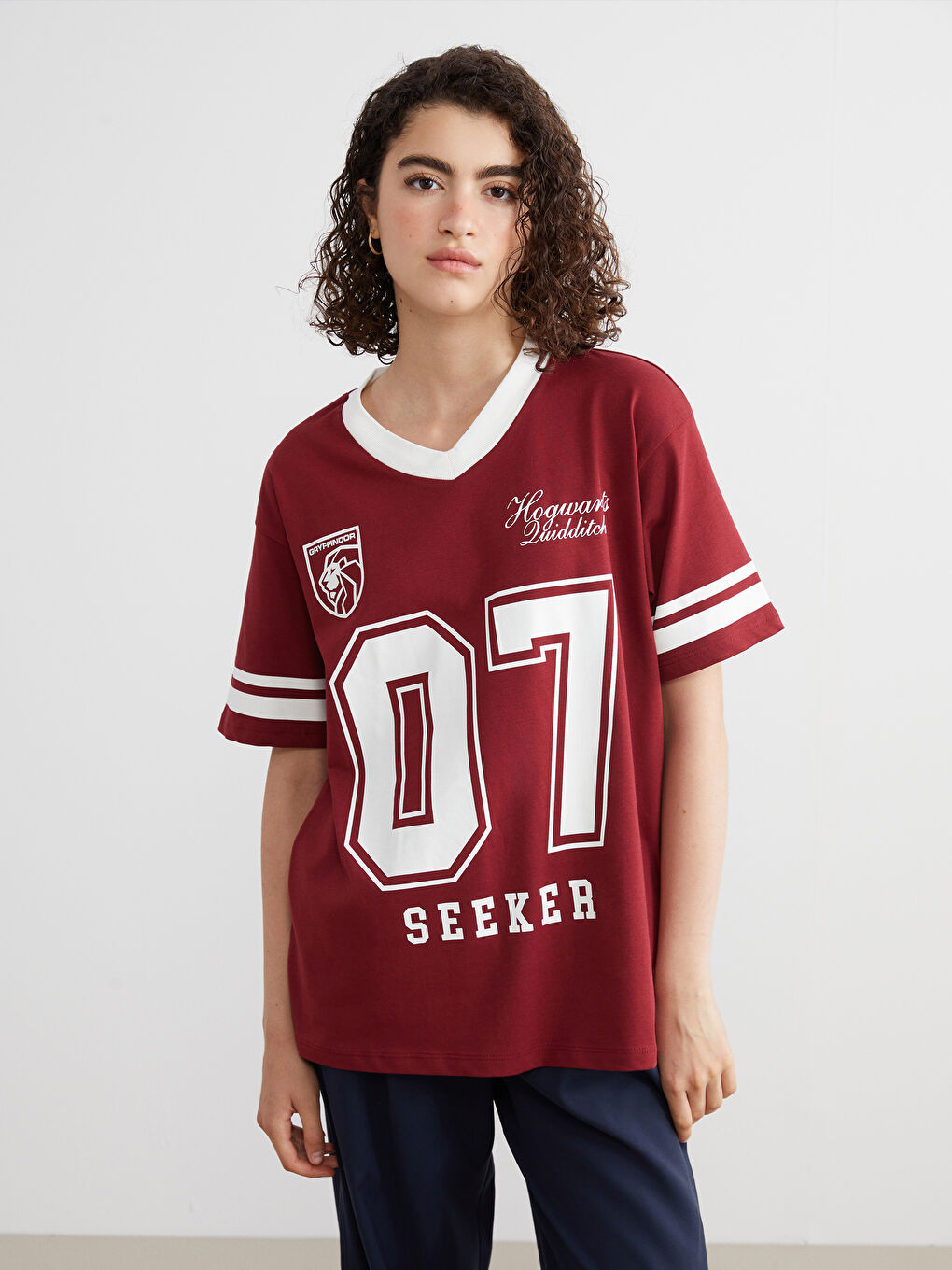 Bordo V Yaka Harry Potter Baskılı Oversize Kadın Tişört-1