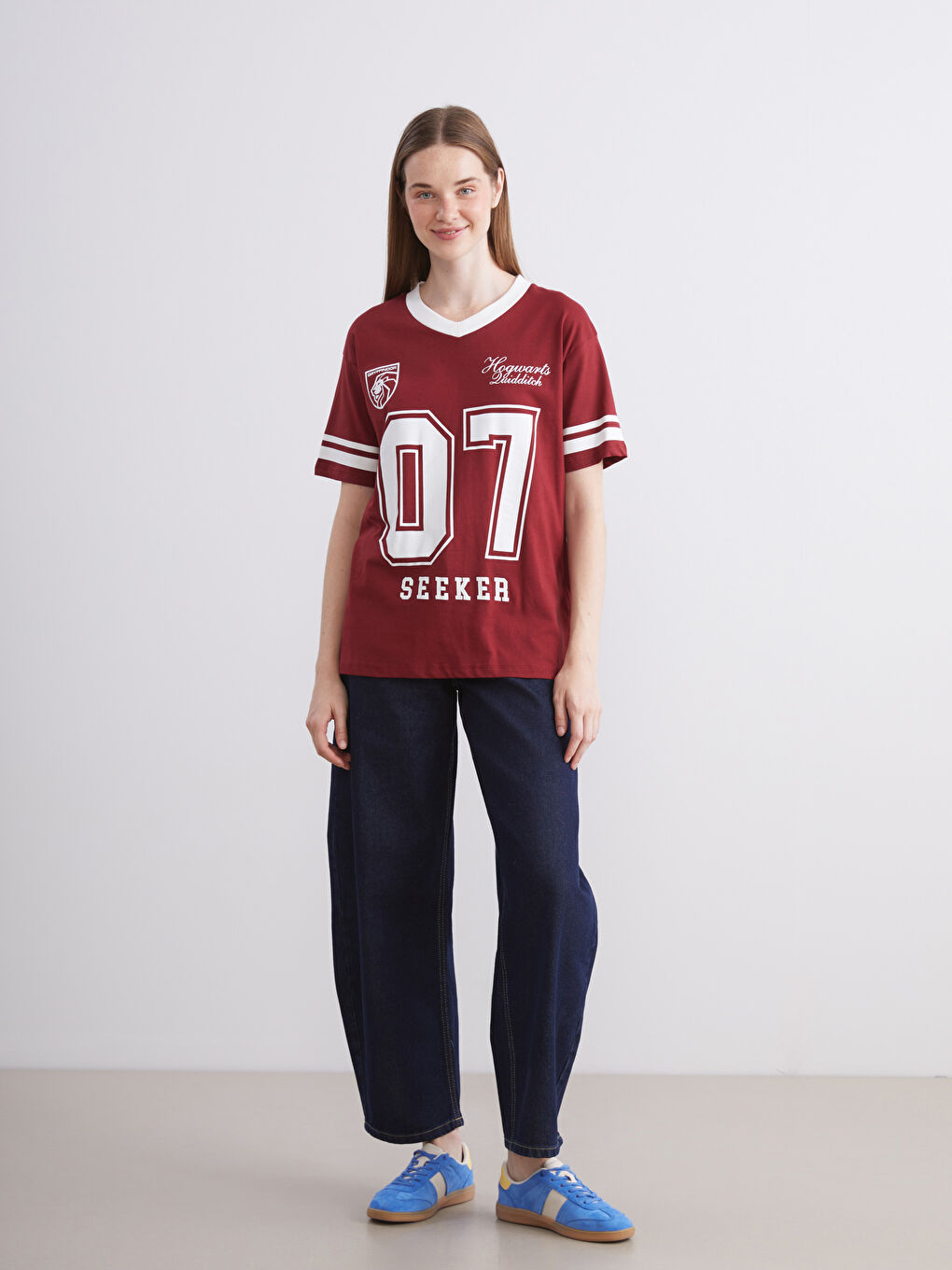 Bordo V Yaka Harry Potter Baskılı Oversize Kadın Tişört-1