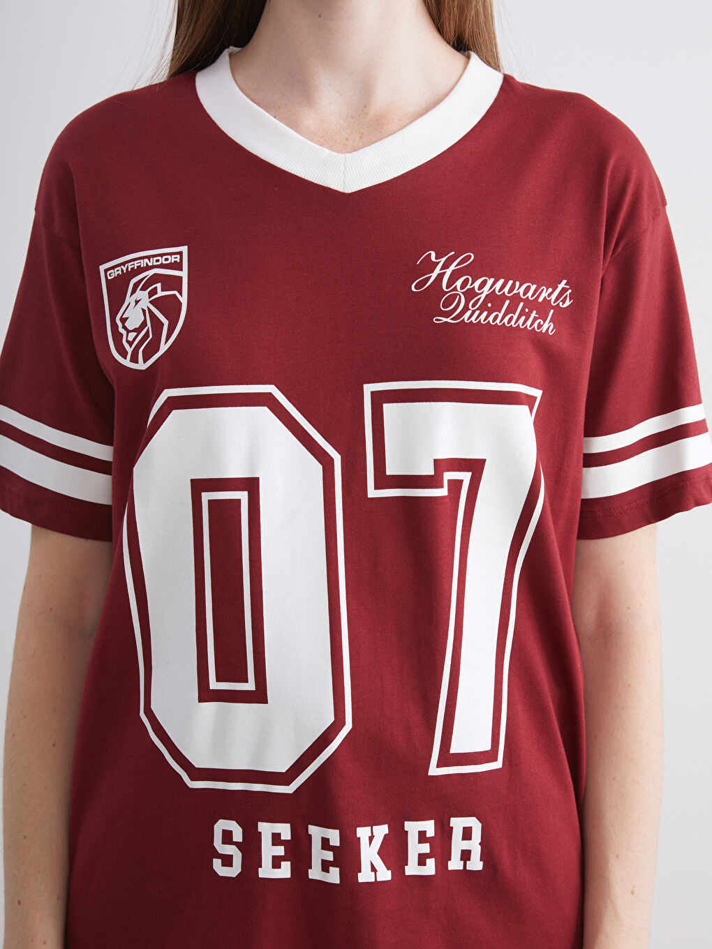 Bordo V Yaka Harry Potter Baskılı Oversize Kadın Tişört-2