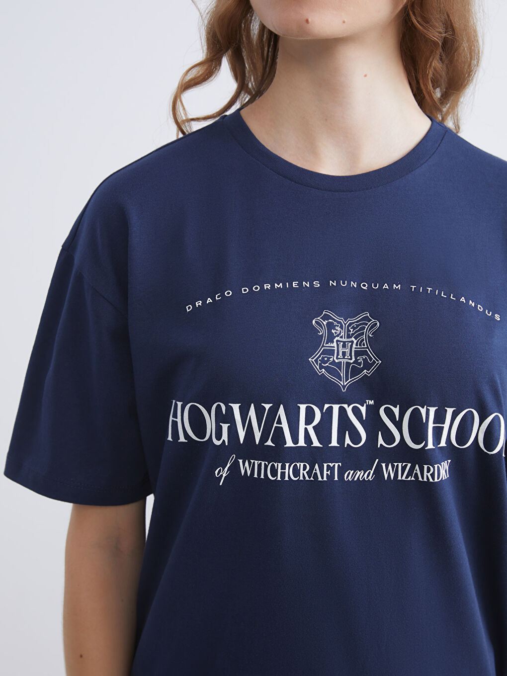 Lacivert Bisiklet Yaka Harry Potter Baskılı Kadın Tişört-3