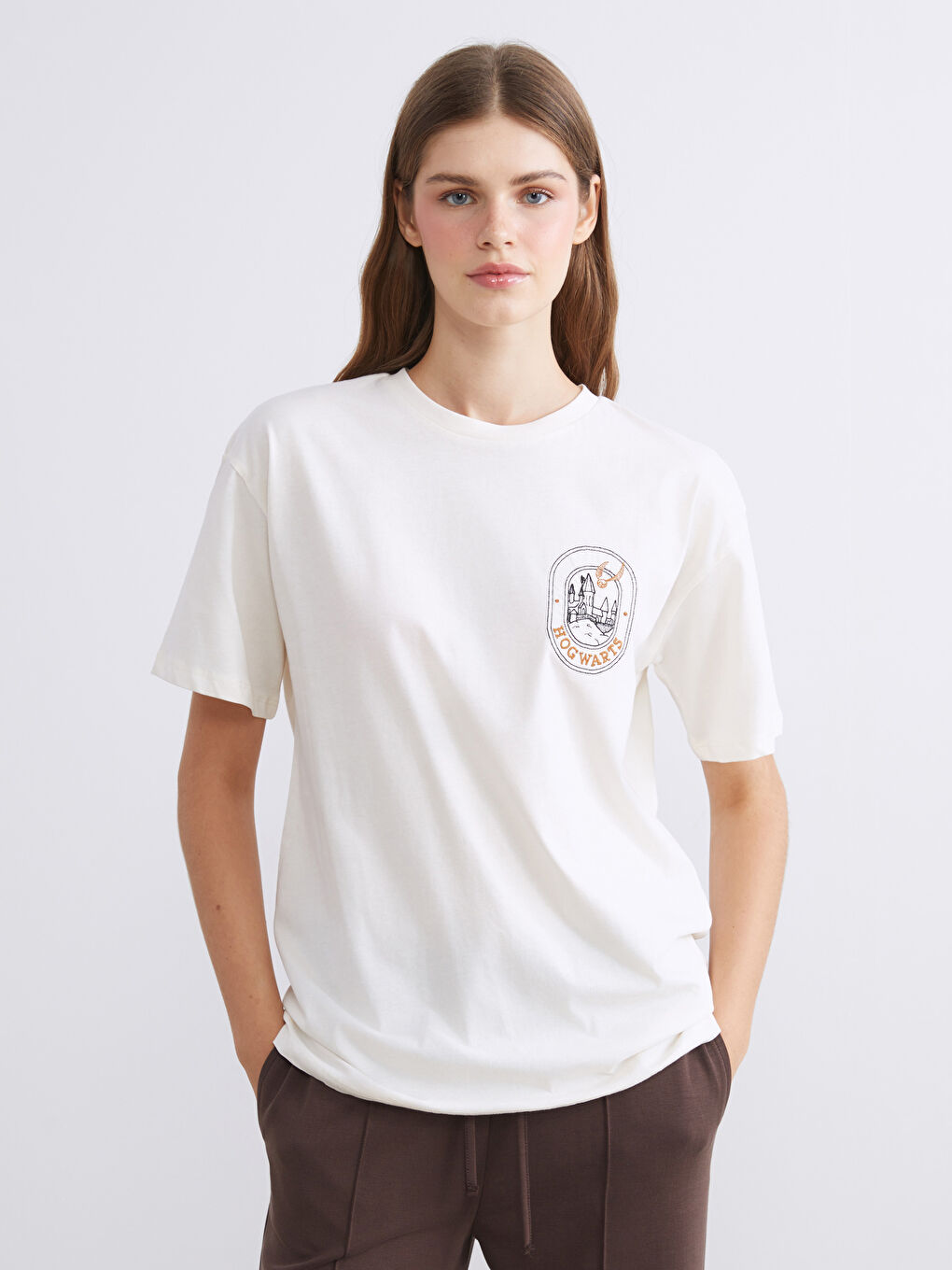 Bej Bisiklet Yaka Harry Potter Baskılı Kadın Tişört-1