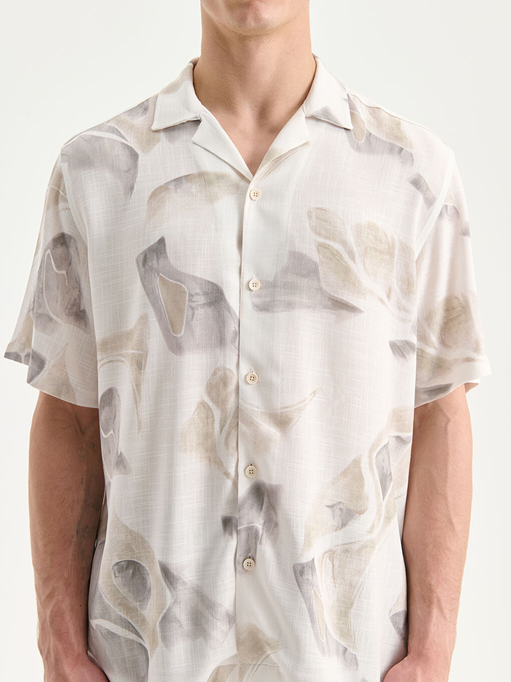 Bej Regular Fit Kısa Kollu Desenli Viskon Erkek Gömlek-2