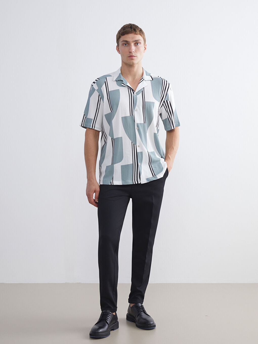 Yeşil Regular Fit Kısa Kollu Desenli Erkek Gömlek-1