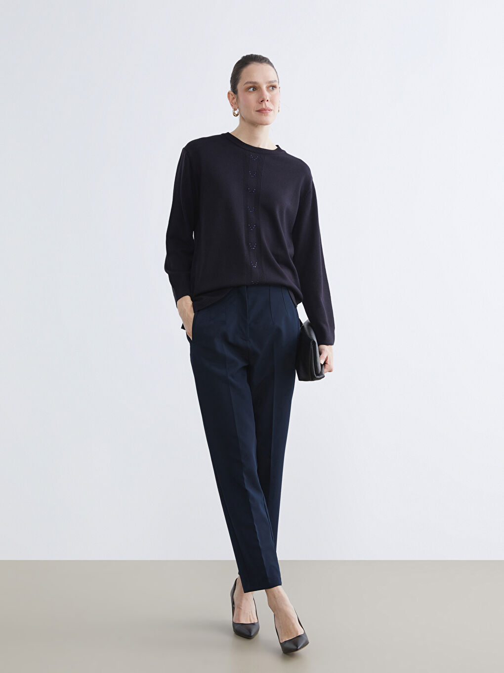 Lacivert Bisiklet Yaka Taşlı Kadın Triko Kazak-1