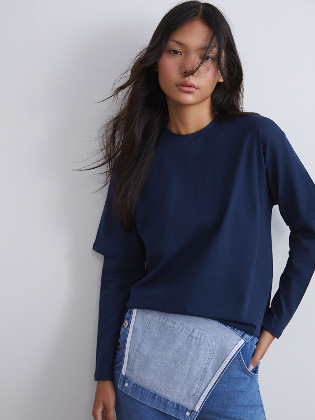 Lacivert Bisiklet Yaka Kadın Tişört-1