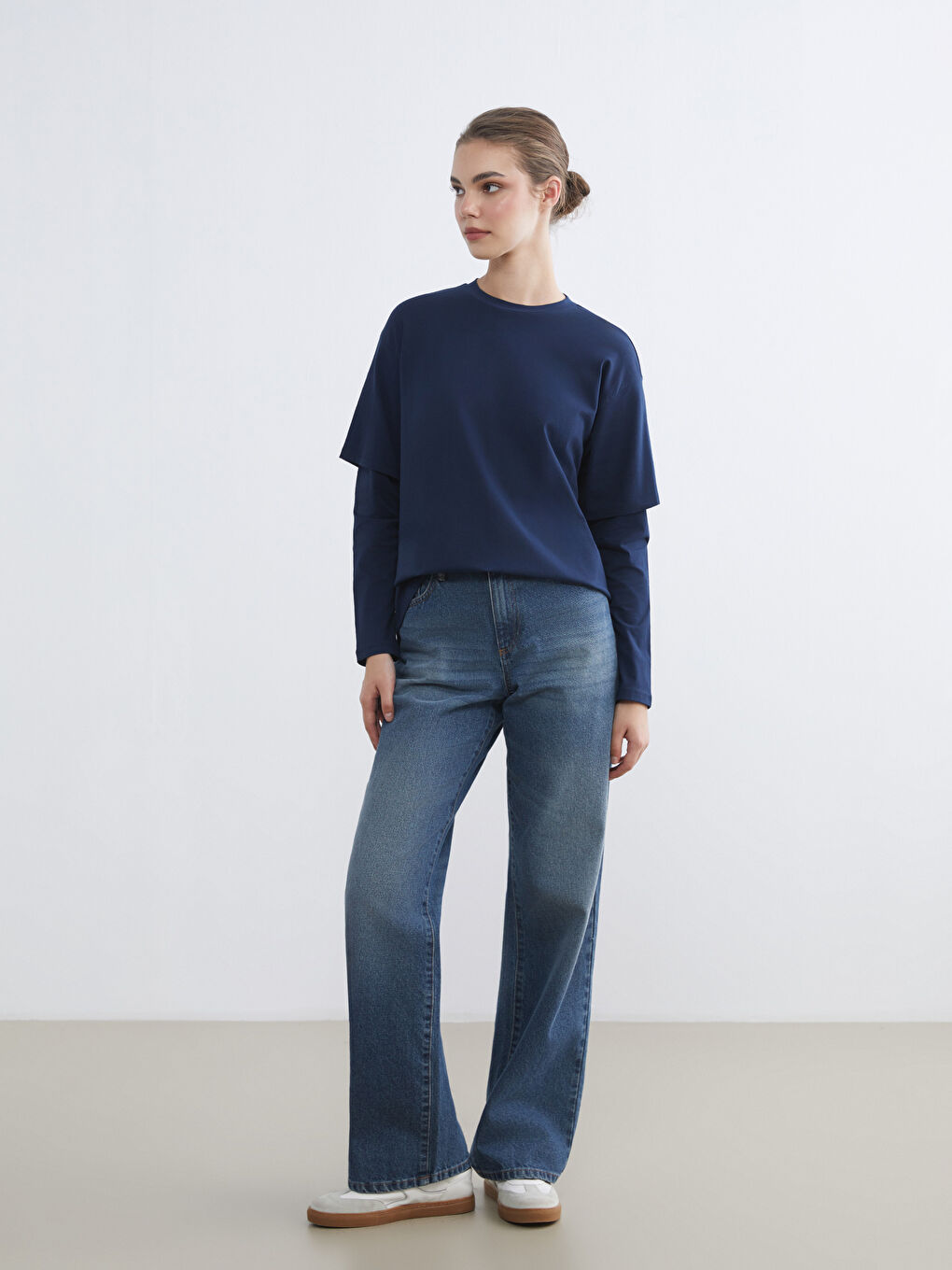 Lacivert Bisiklet Yaka Kadın Tişört-3