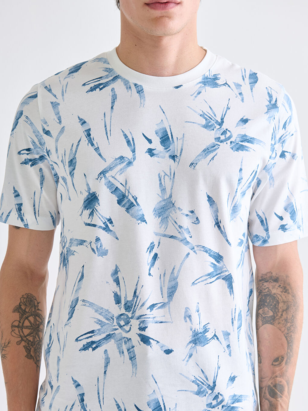 Ekru Bisiklet Yaka Baskılı Penye Erkek Tişört-2