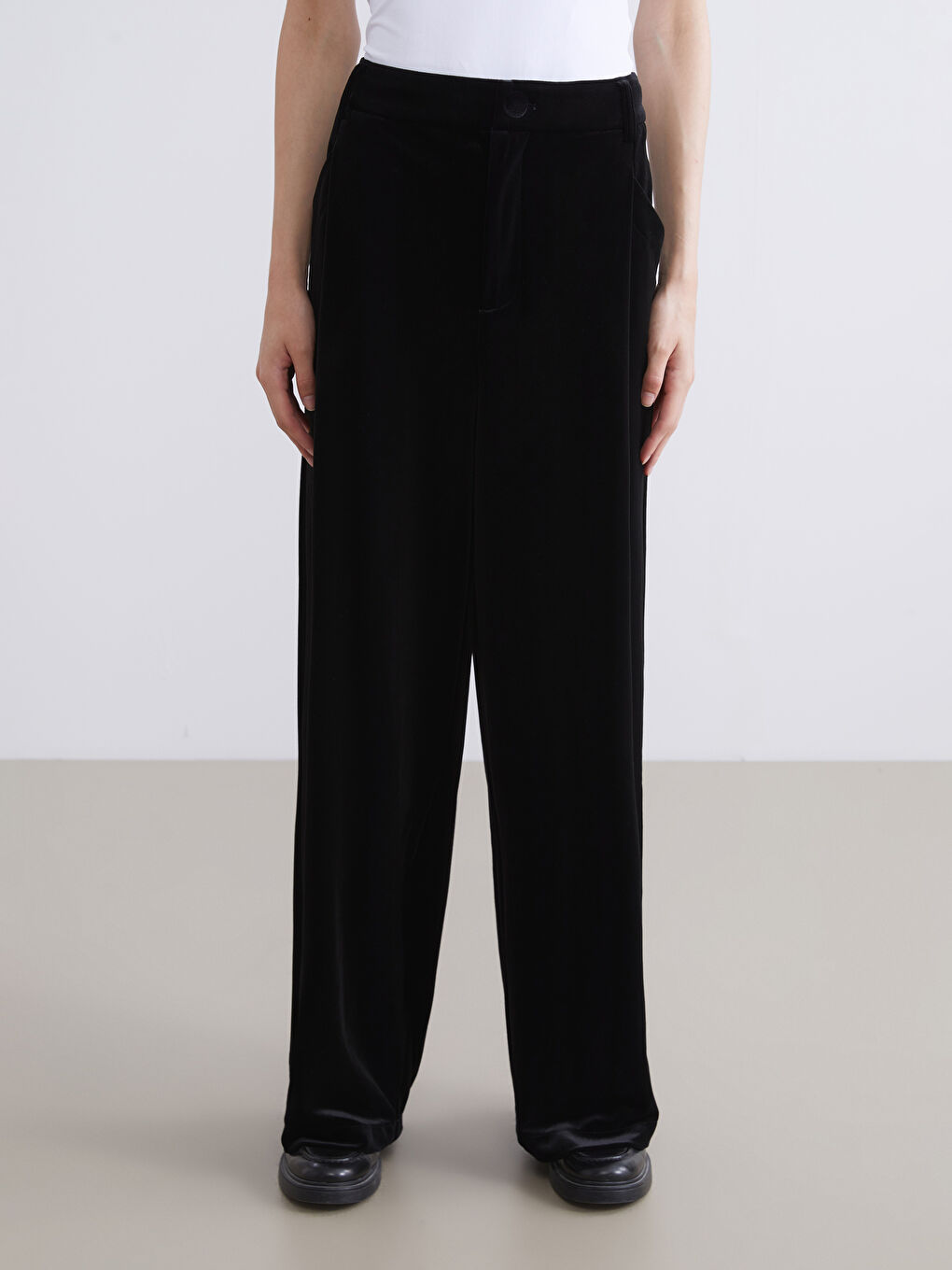 Siyah Geniş Paça Kadın Kadife Pantolon-3