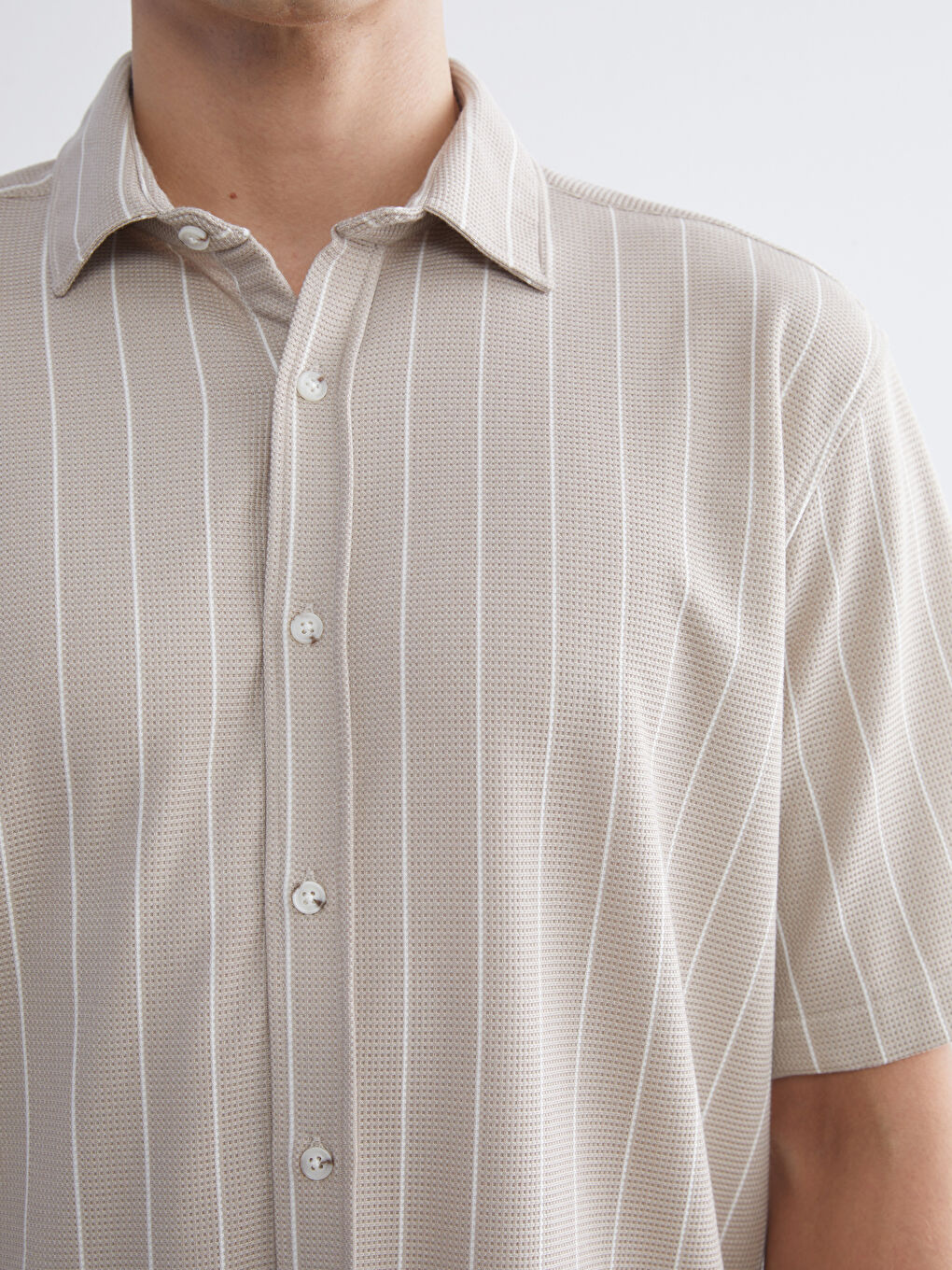 Bej Regular Fit Kısa Kollu Çizgili Erkek Gömlek-4