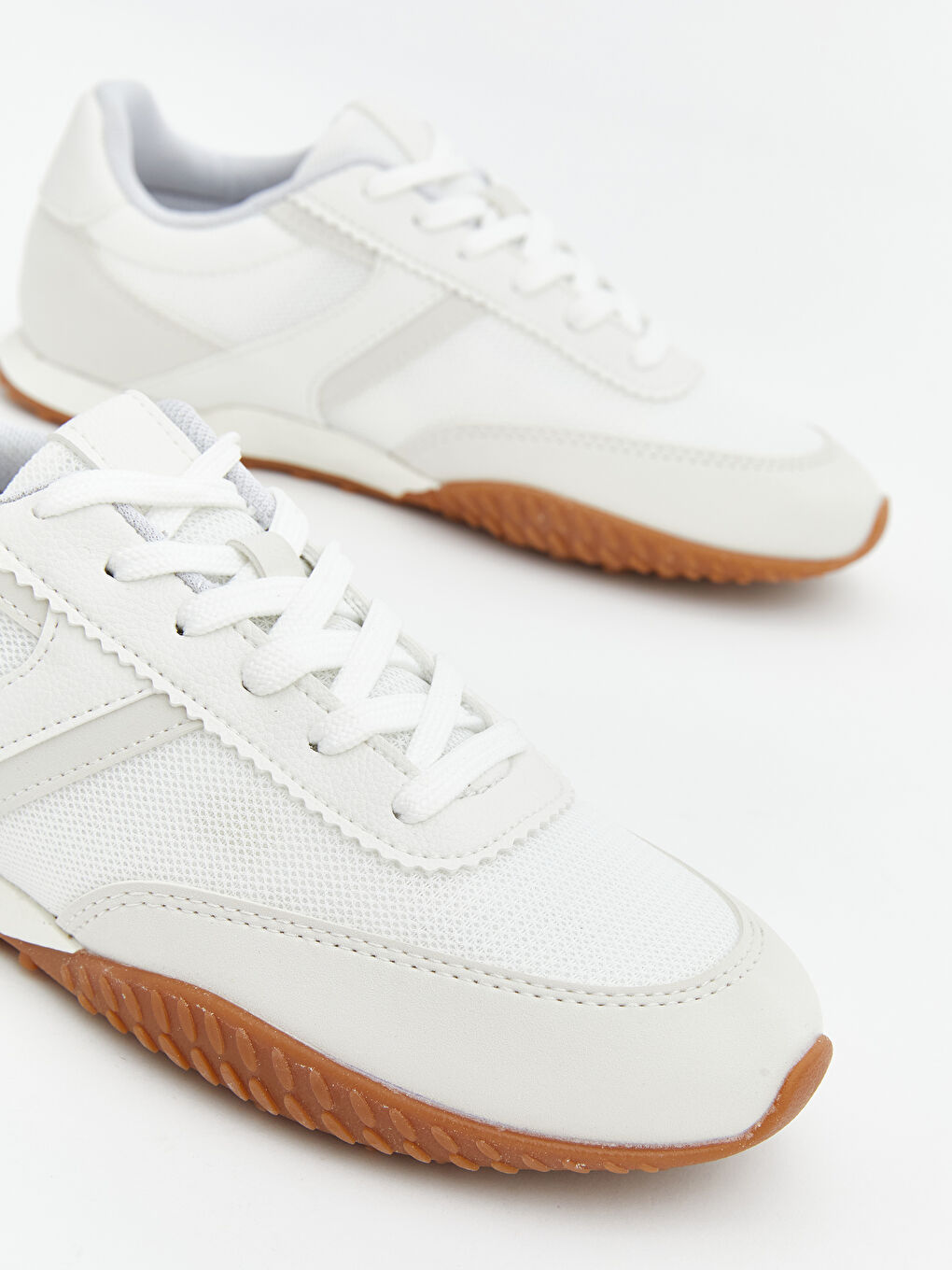 Beyaz Bağcıklı Kadın Spor Ayakkabı-2