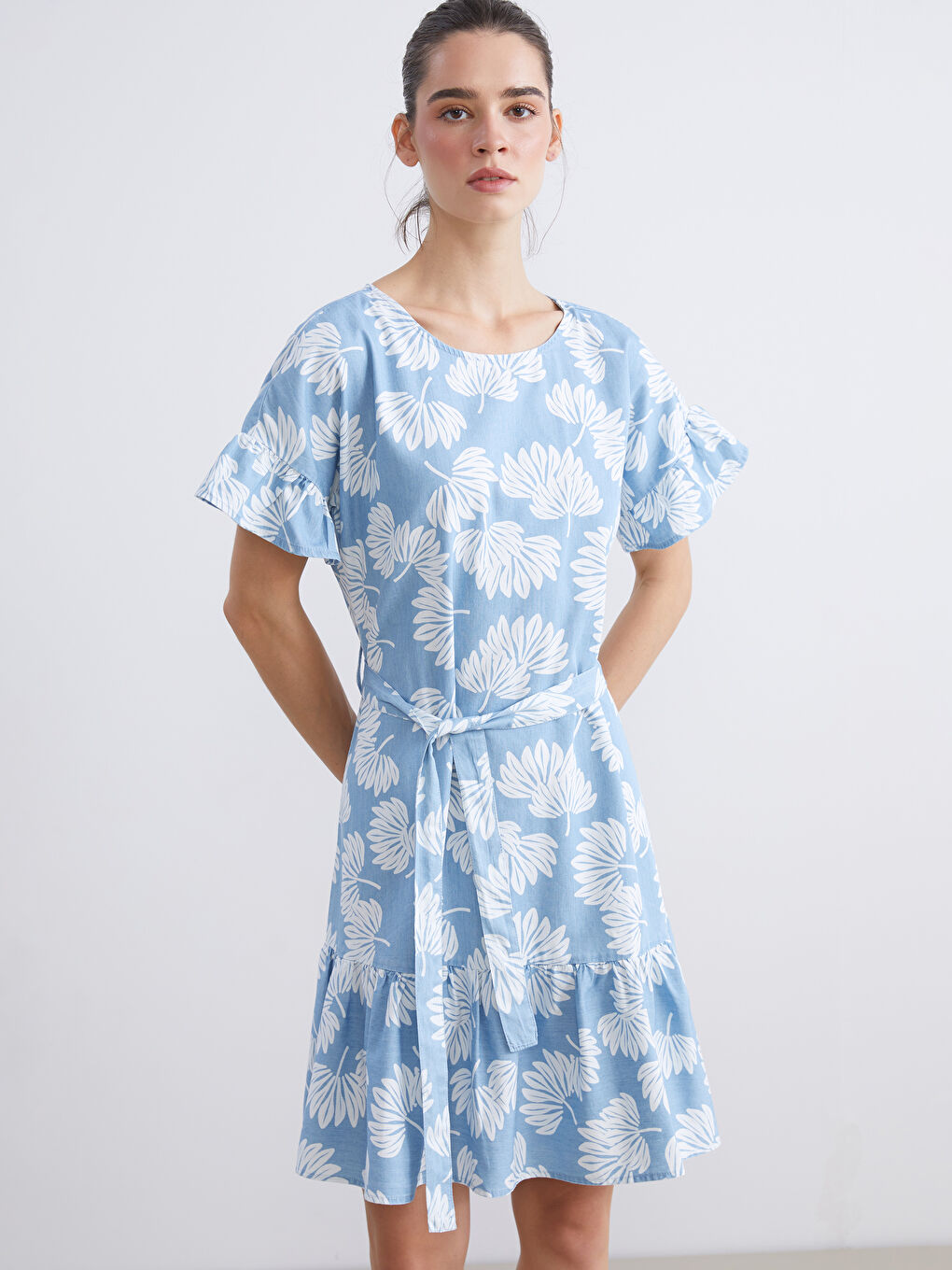 İndigo Bisiklet yaka Çiçekli Fırfırlı Jean Elbise-2