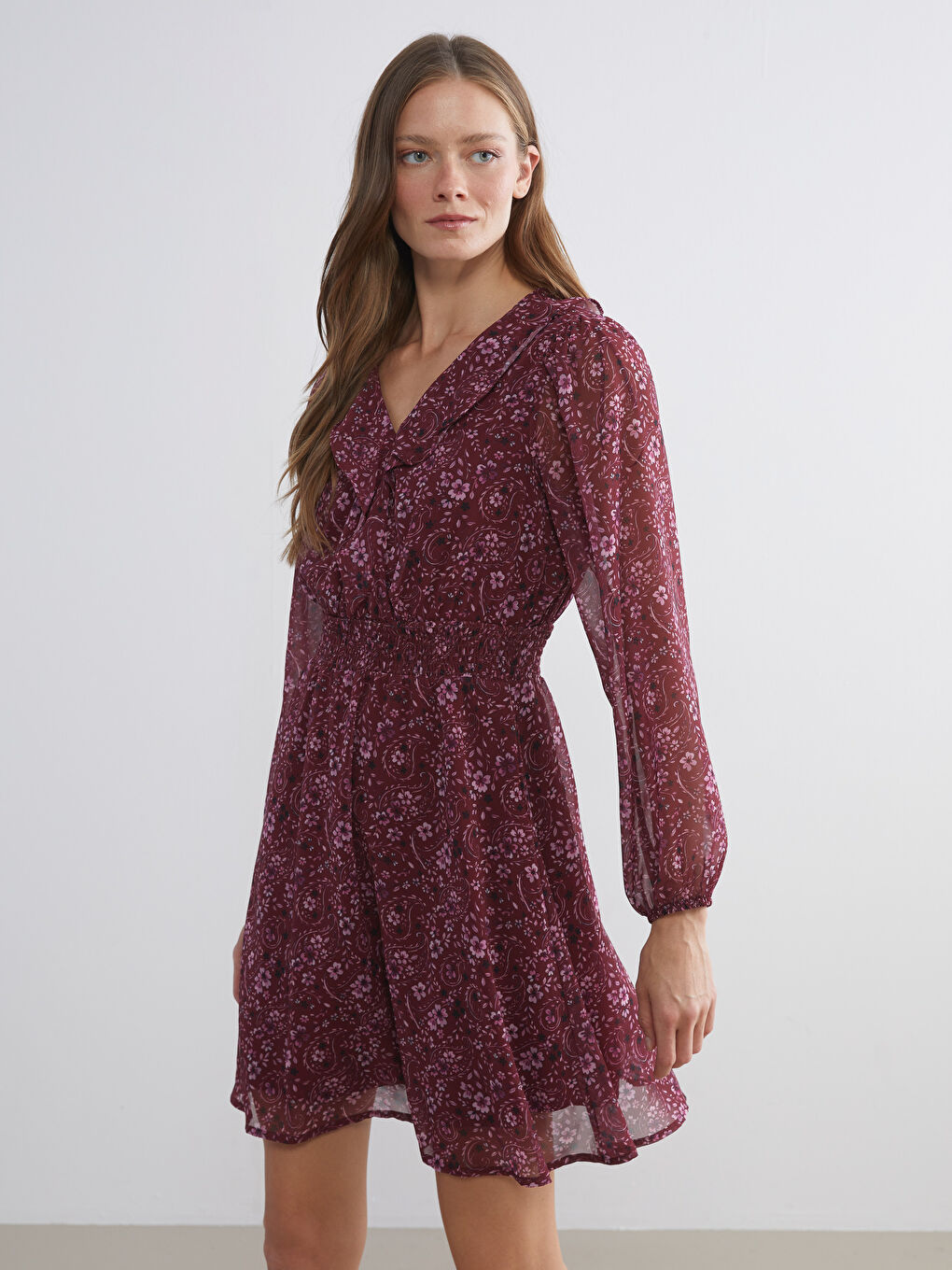 Bordo V Yaka Çiçekli Şifon Belden Oturtmalı Mini Elbise-1