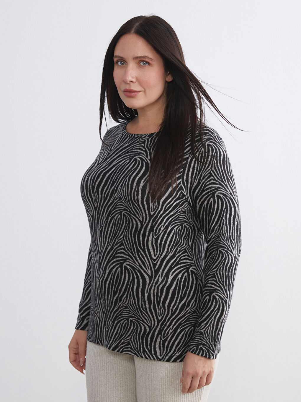 bluza s motivom s okruglim izrezom -1