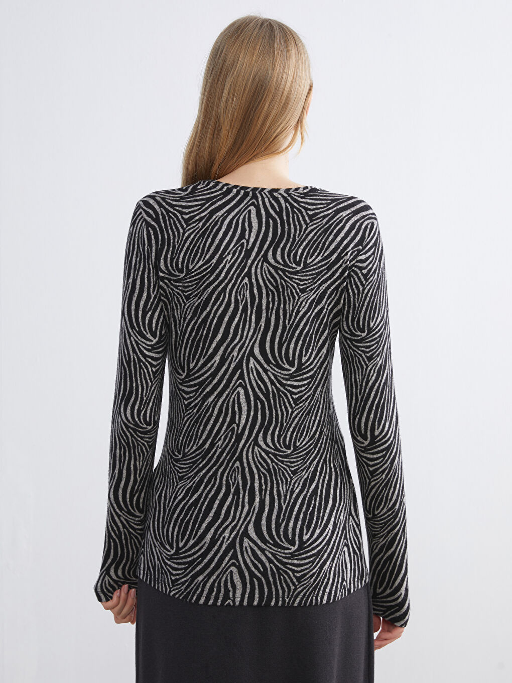 bluza s motivom s okruglim izrezom -4