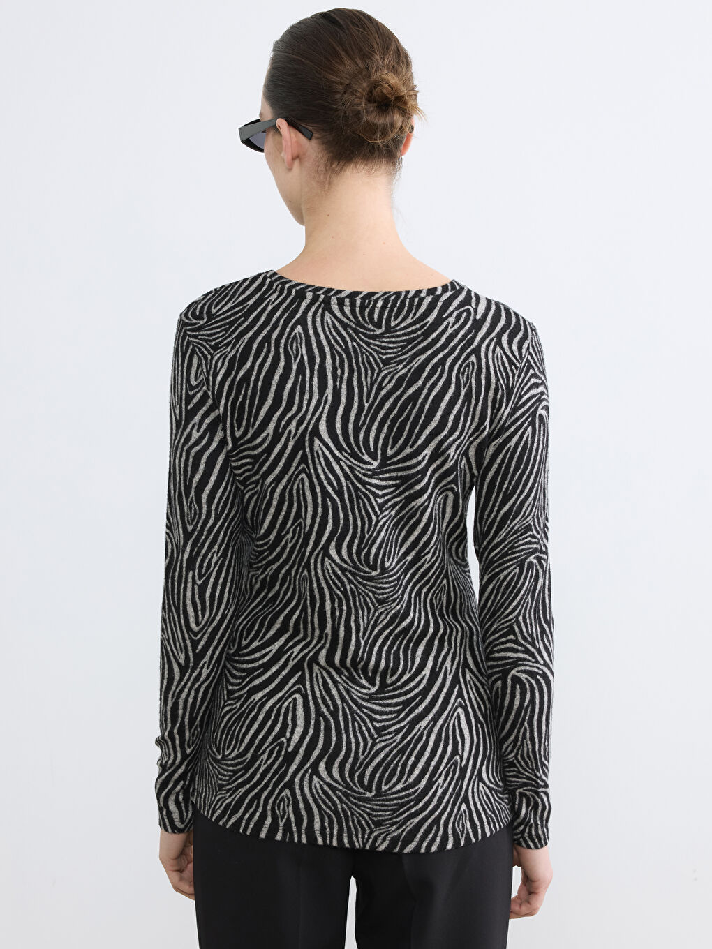 bluza s motivom s okruglim izrezom -3