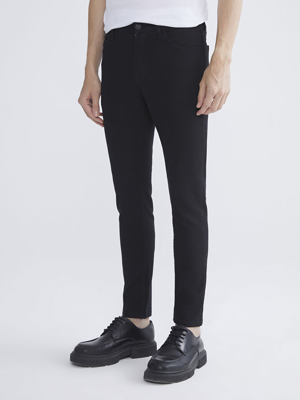 بنطال جينز 760 للرجال بقصة ضيقة-1