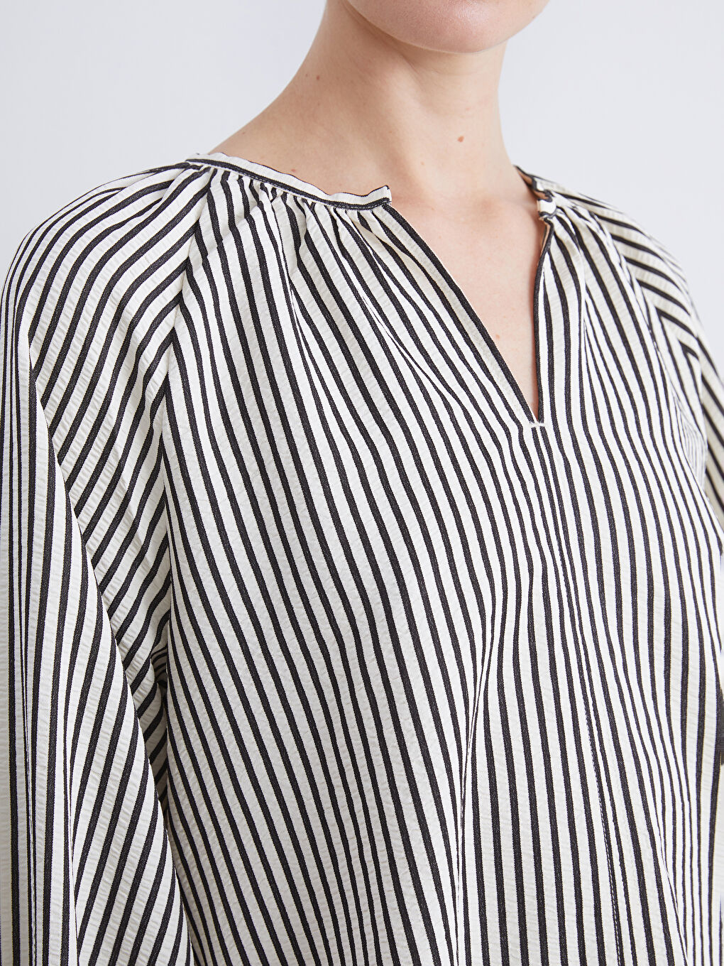 LCW Comfort Woman BLACK Blouse -W5K449Z8-LEG