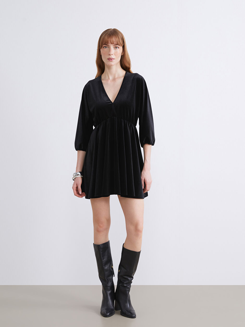 CRNA Haljina Žena-1