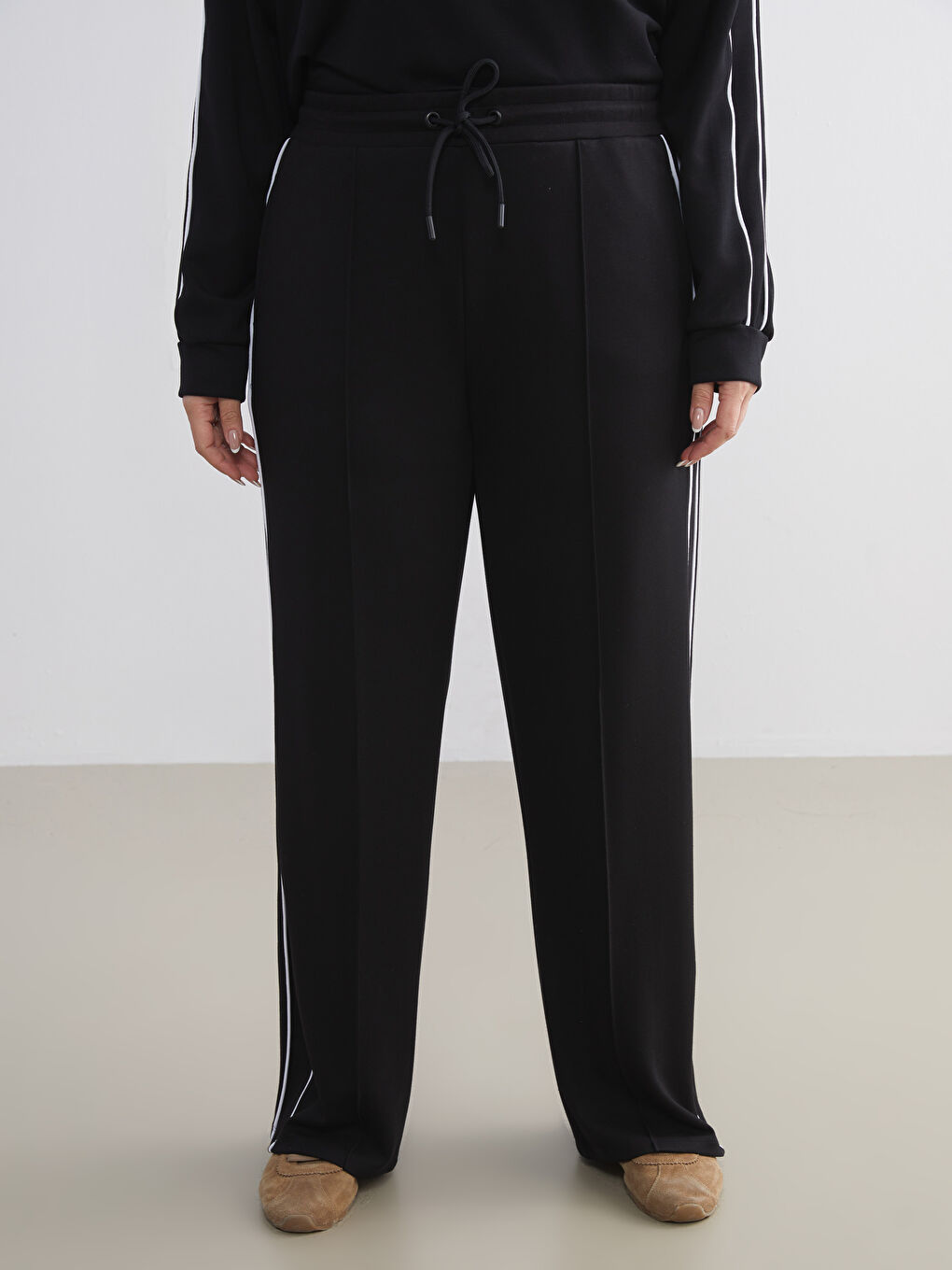 Siyah Beli Lastikli Kadın Eşofman Altı-10