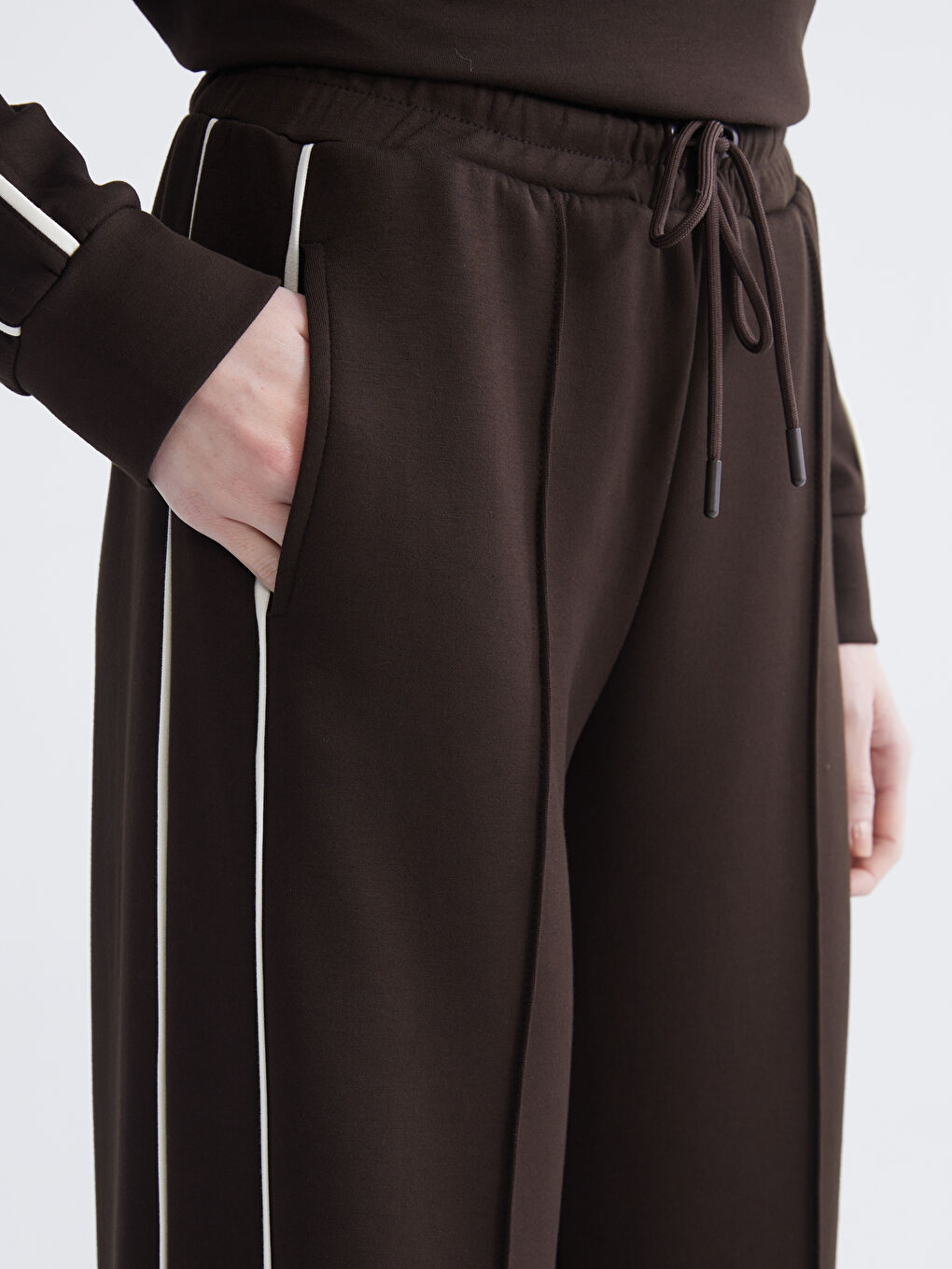 Kahverengi Beli Lastikli Kadın Eşofman Altı-2