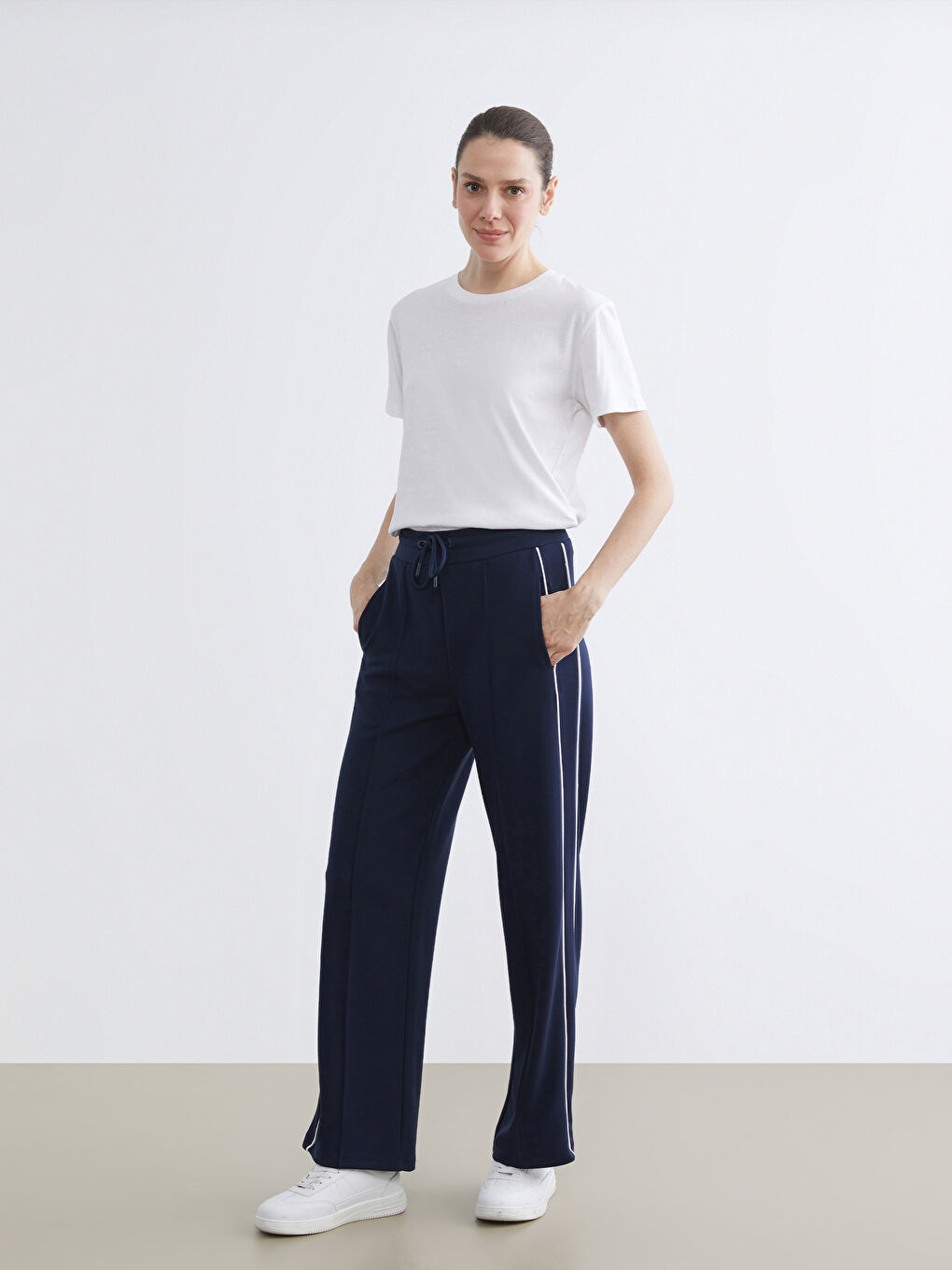 Lacivert Beli Lastikli Kadın Eşofman Altı-1