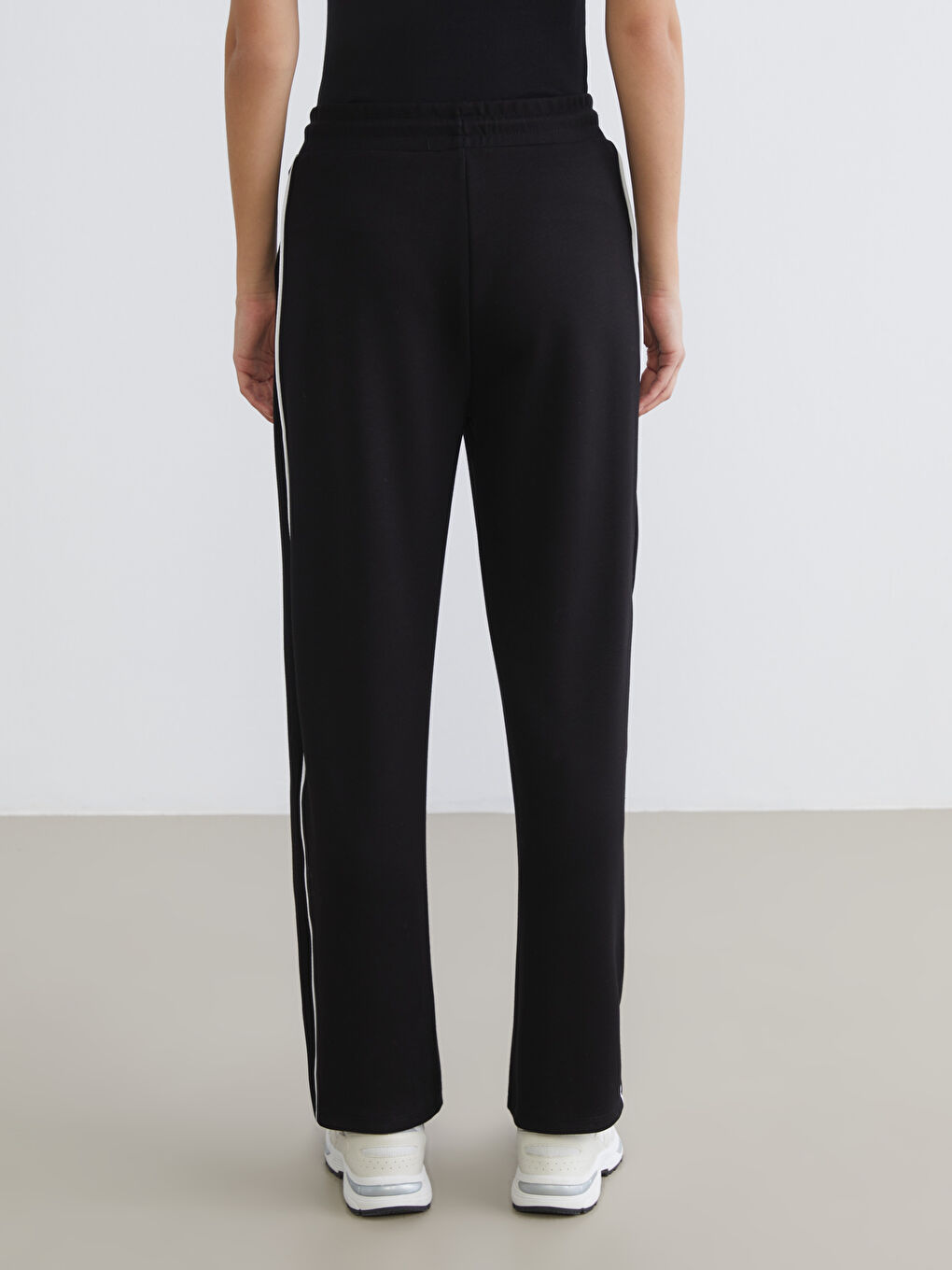 Siyah Beli Lastikli Kadın Eşofman Altı-8