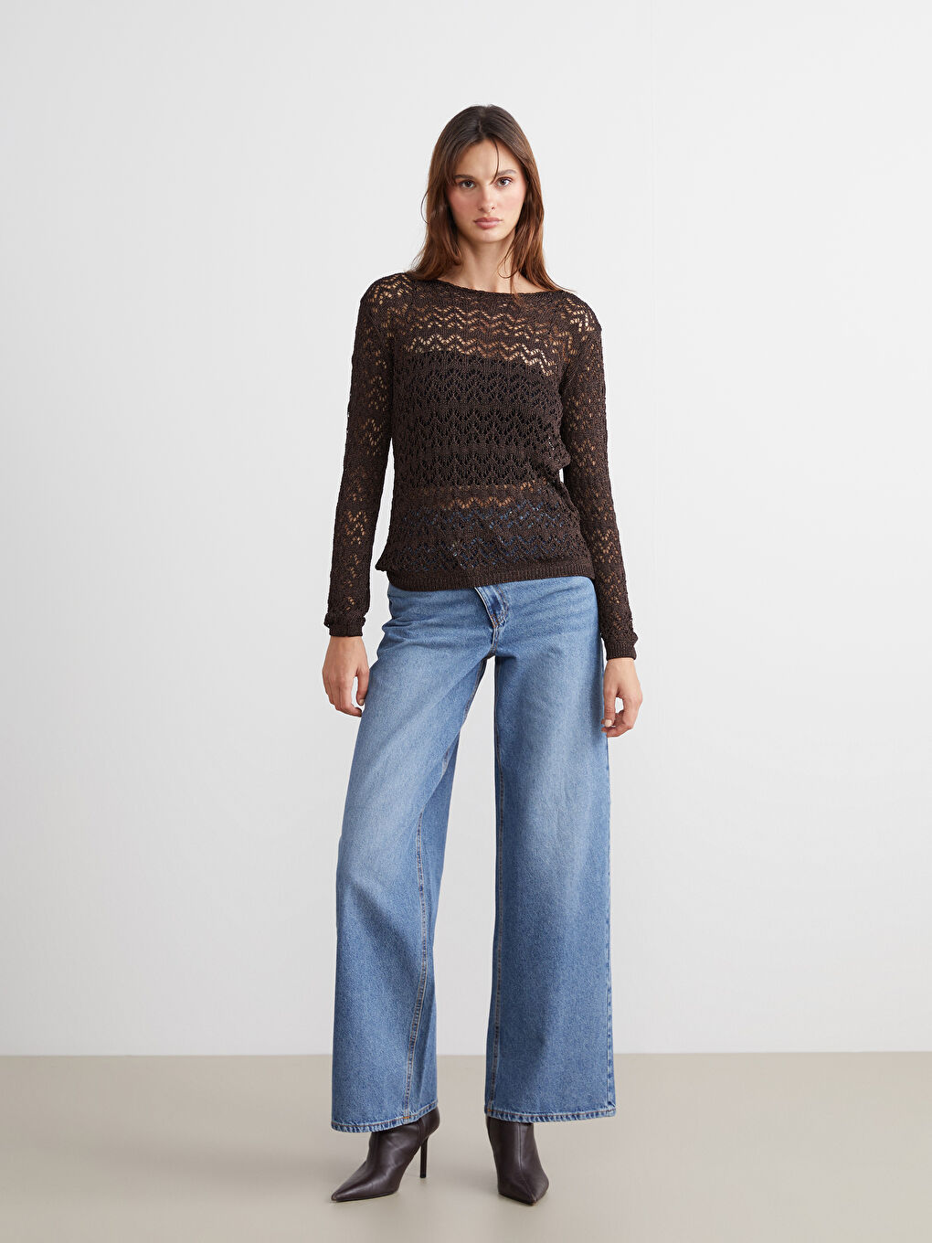 Kahverengi Kayık Yaka Ajurlu Kadın Triko Kazak-1