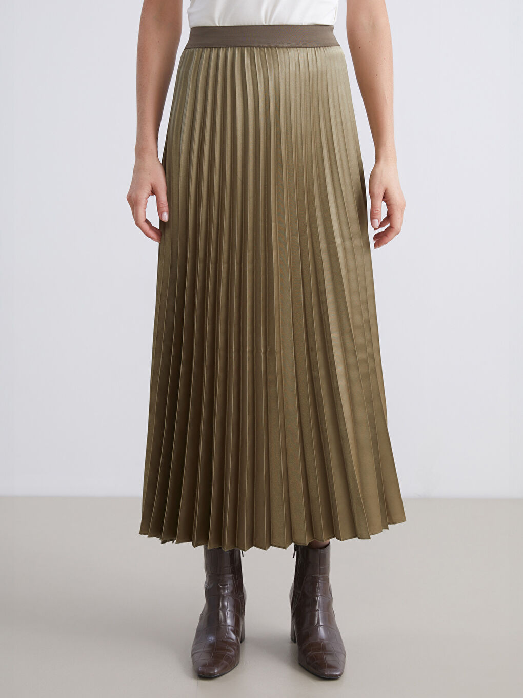 Haki Beli Lastikli Saten Pileli Etek-1