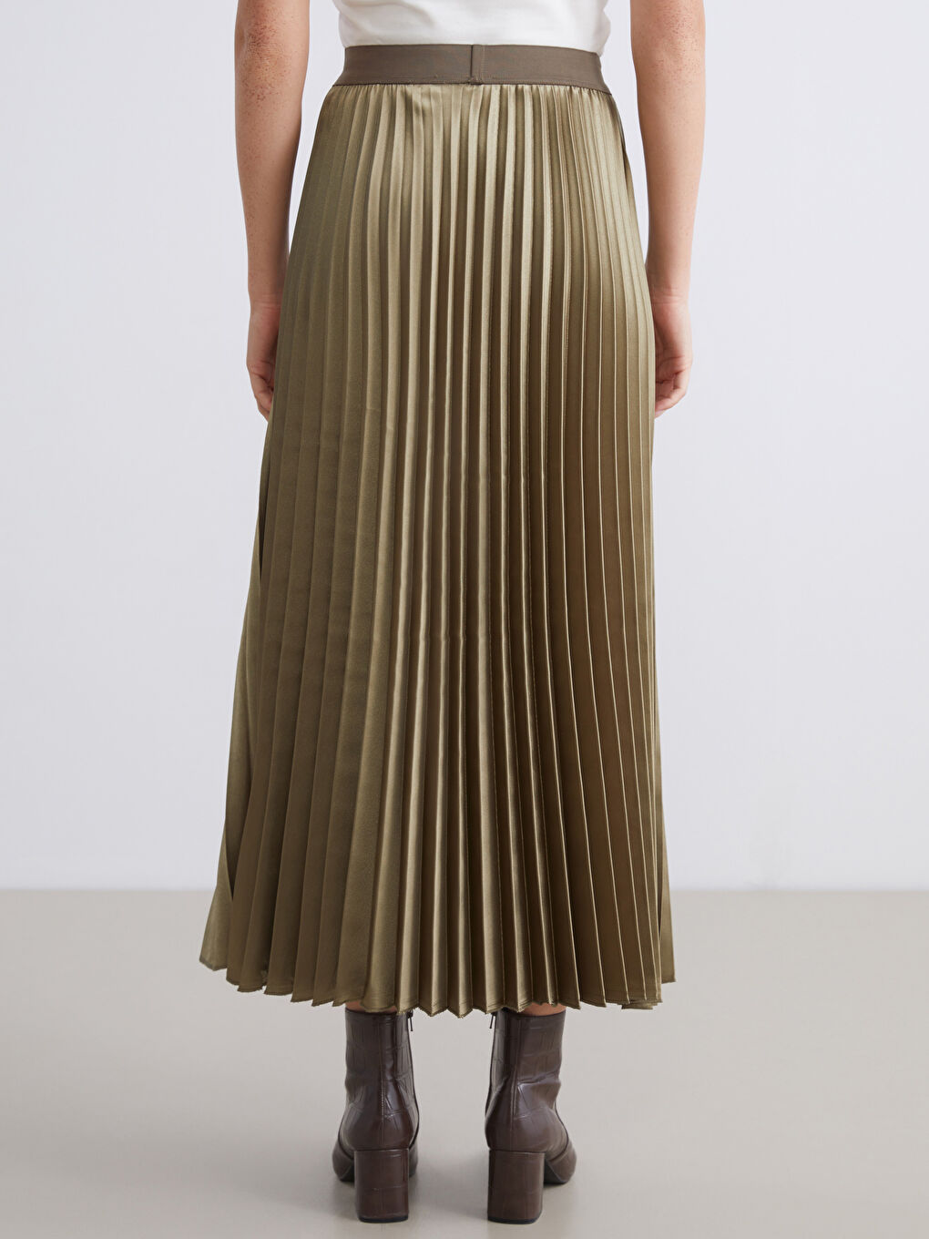 Haki Beli Lastikli Saten Pileli Etek-3