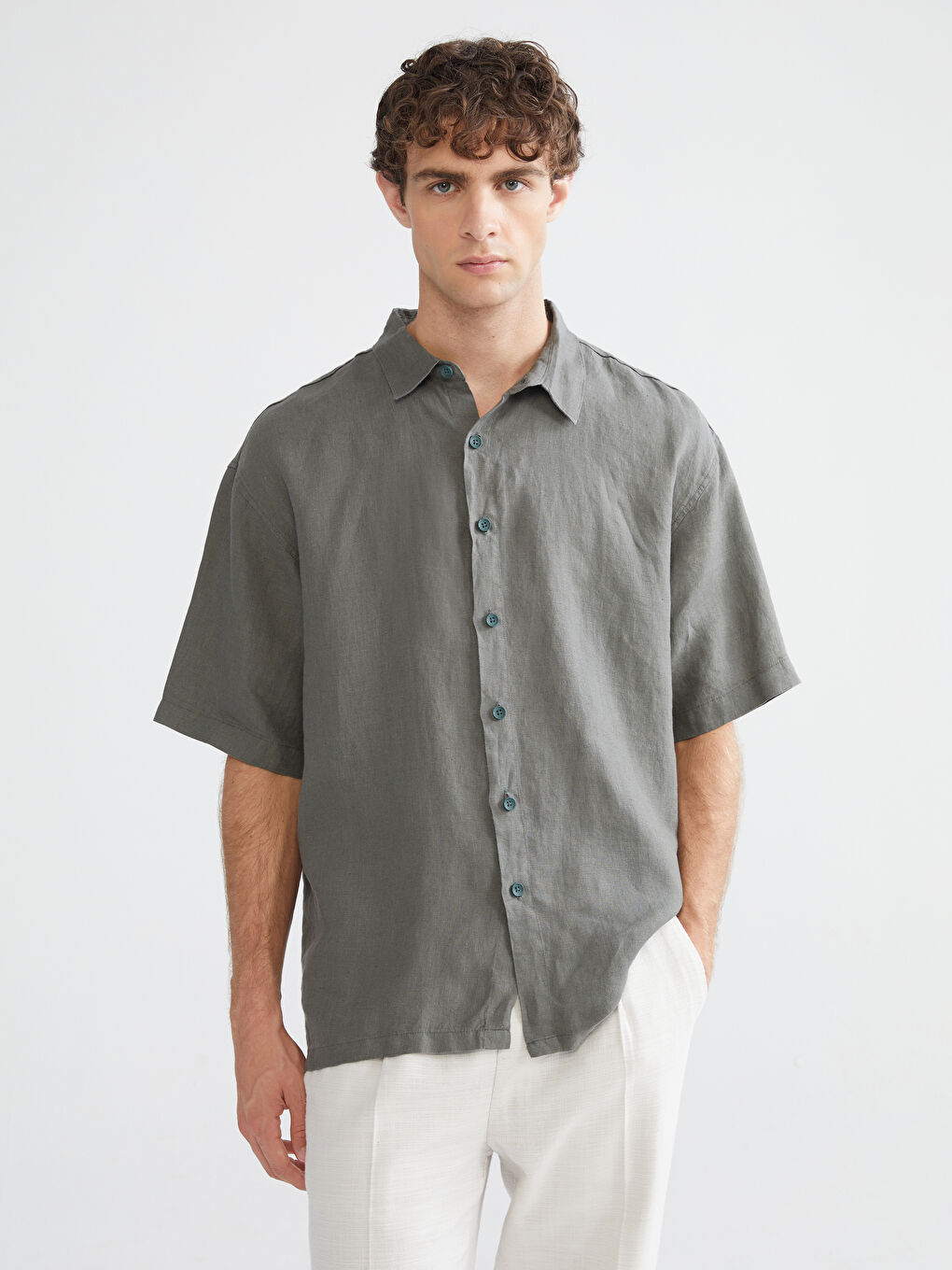 Haki Regular Fit Kısa Kollu %100 Keten Erkek Gömlek