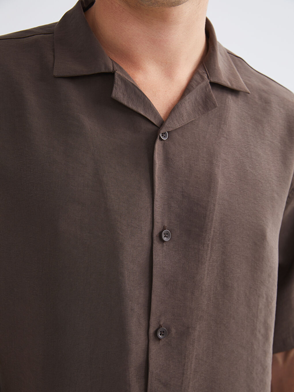 Kahverengi Regular Fit Kısa Kollu Armürlü Erkek Gömlek-4