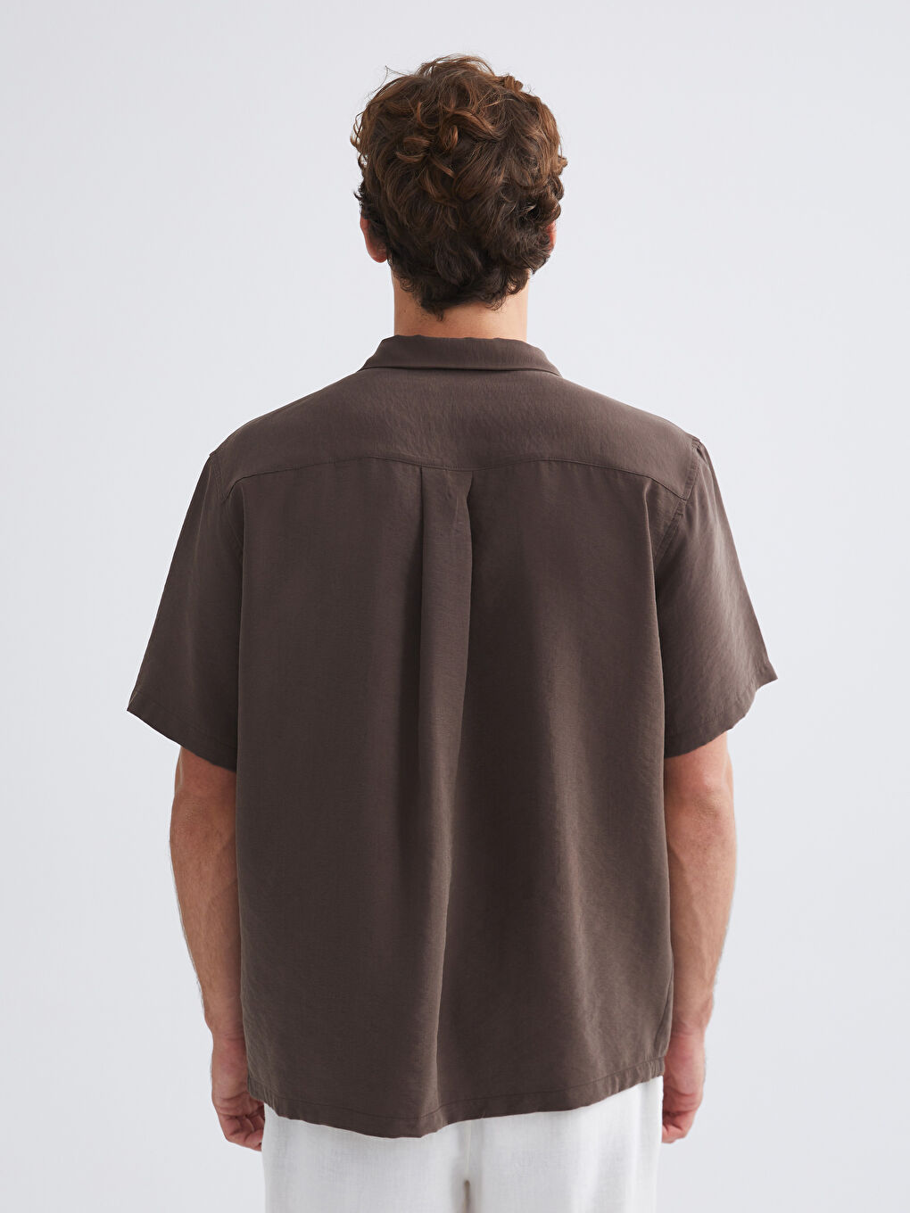 Kahverengi Regular Fit Kısa Kollu Armürlü Erkek Gömlek-6