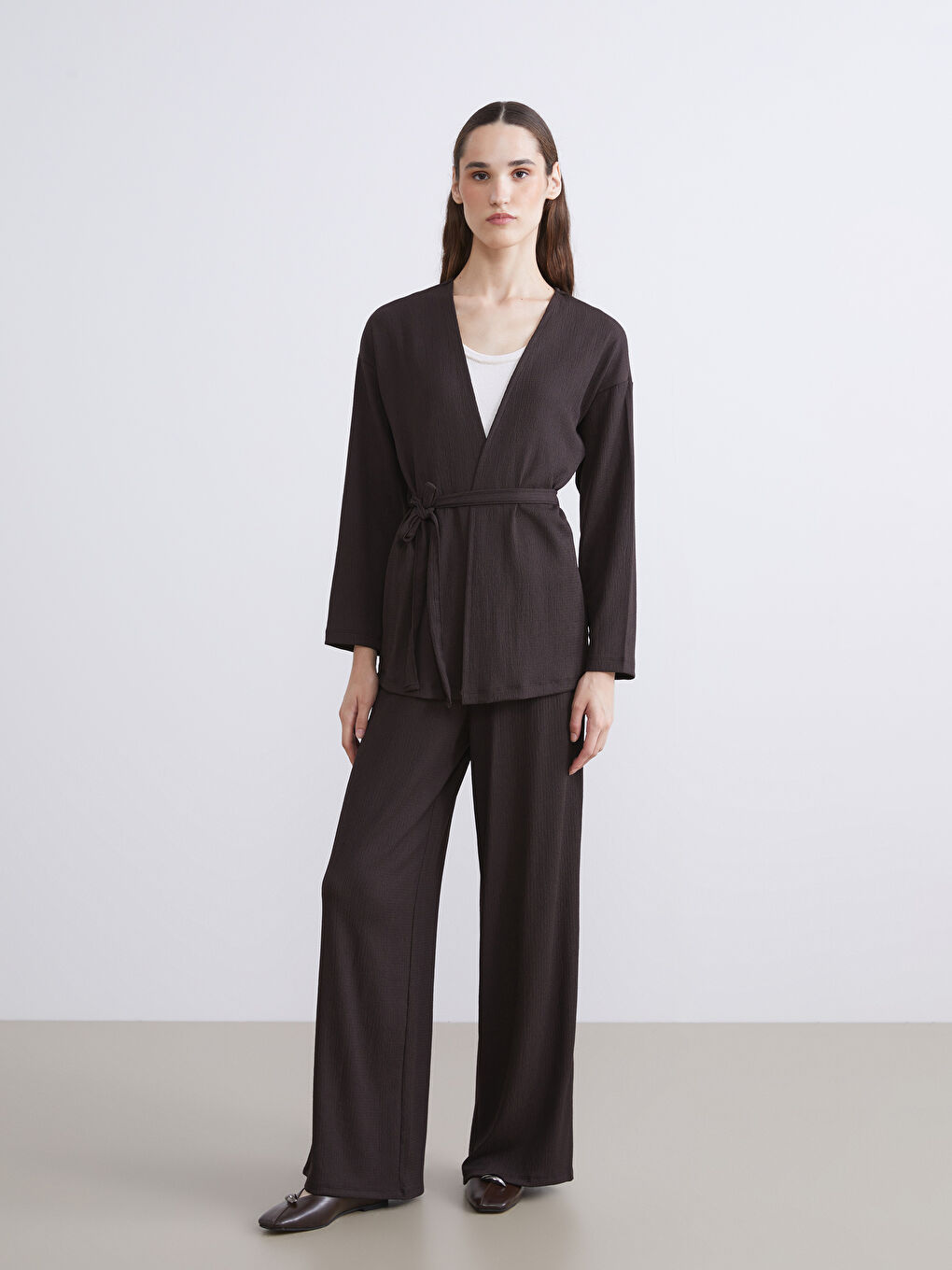 Kahverengi Şal Yaka Dokulu Kadın Hırka-3