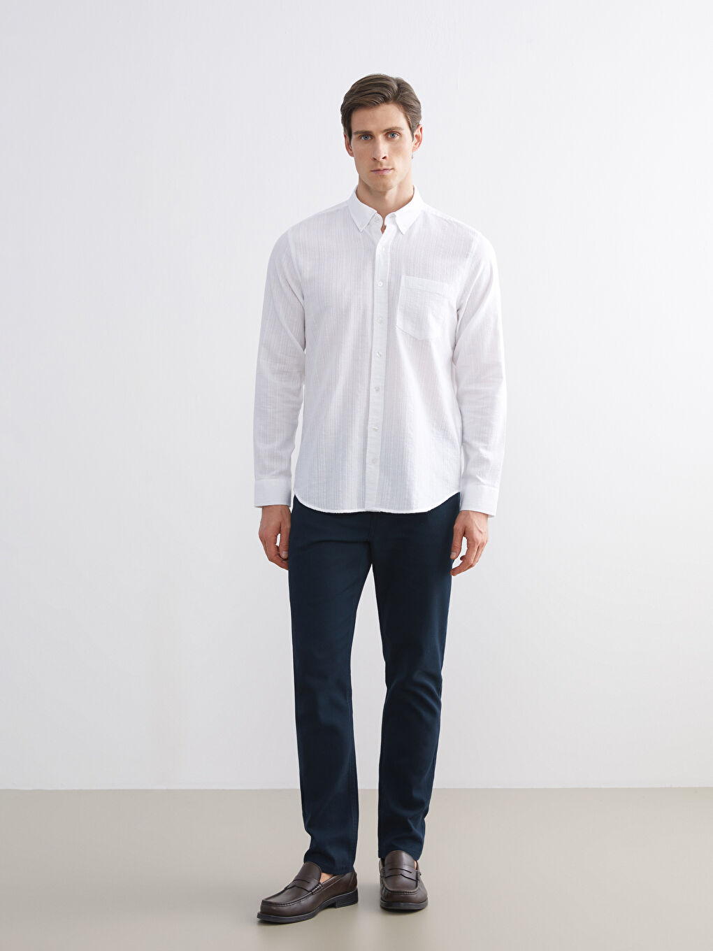 Beyaz Regular Fit Uzun Kollu Armürlü Erkek Gömlek-1