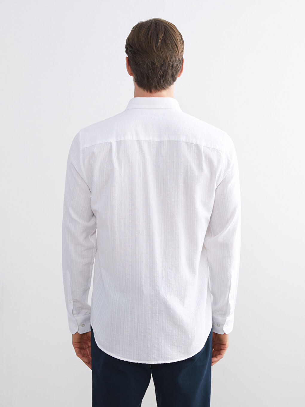 Beyaz Regular Fit Uzun Kollu Armürlü Erkek Gömlek-3