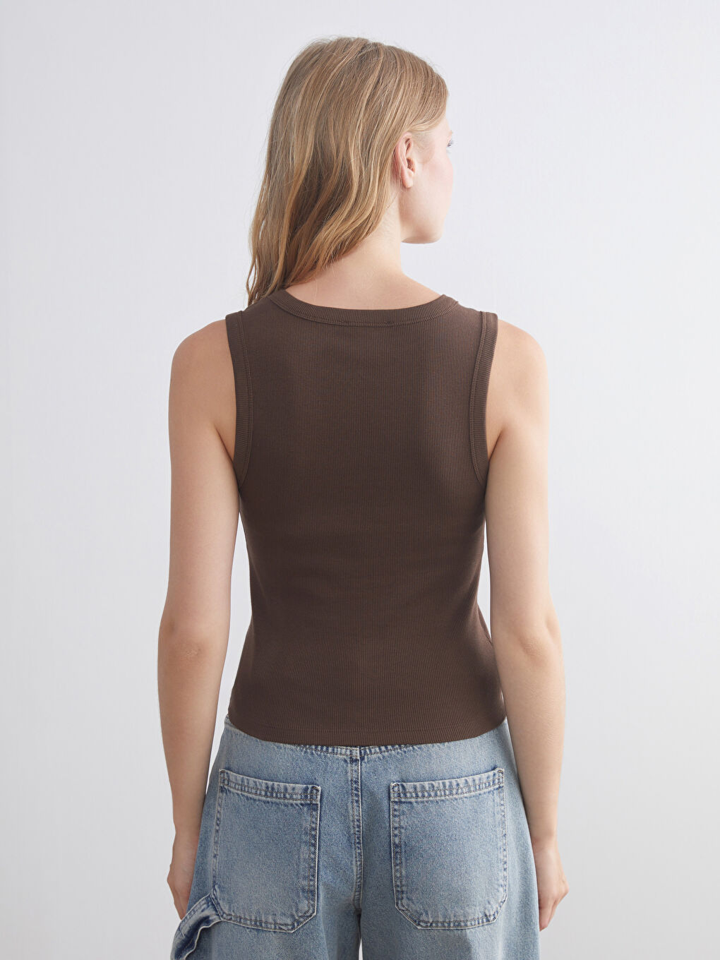 Kahverengi V Yaka Fitilli Kadın Atlet-3